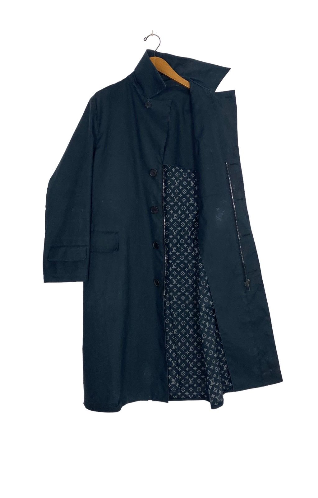 Louis Vuitton Rare Louis Vuitton Monogram Reflective Waterproof Coat Italy Size US S / EU 44-46 / 1 - 3 Thumbnail