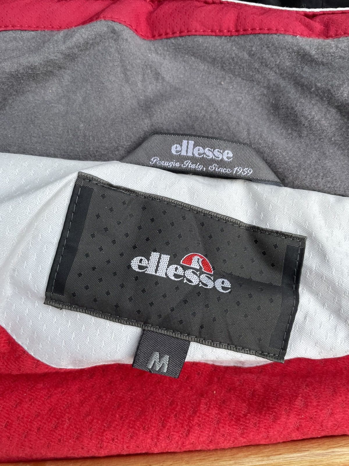 Ellesse Vintage Ellesse Heatmax Warmgear Jacket Size US L / EU 52-54 / 3 - 15 Thumbnail