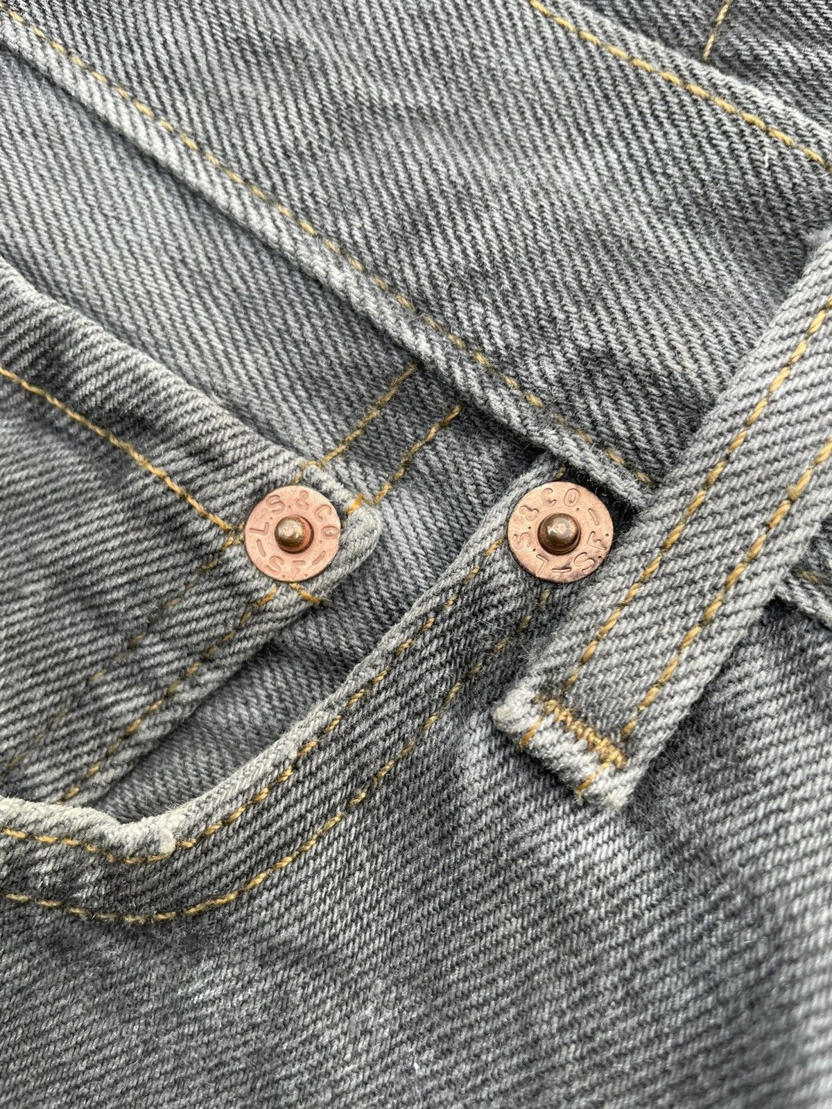 Levi's Vintage Levis 501 e 2000 Usa Custom Denim Size US 30 / EU 46 - 15 Thumbnail