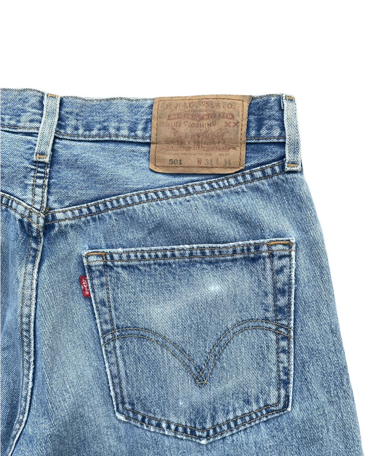Levi's × Vintage Vintage Levi’s 501 e 2002 Guetamala Aging Wash Distressed Size US 31 - 7 Thumbnail