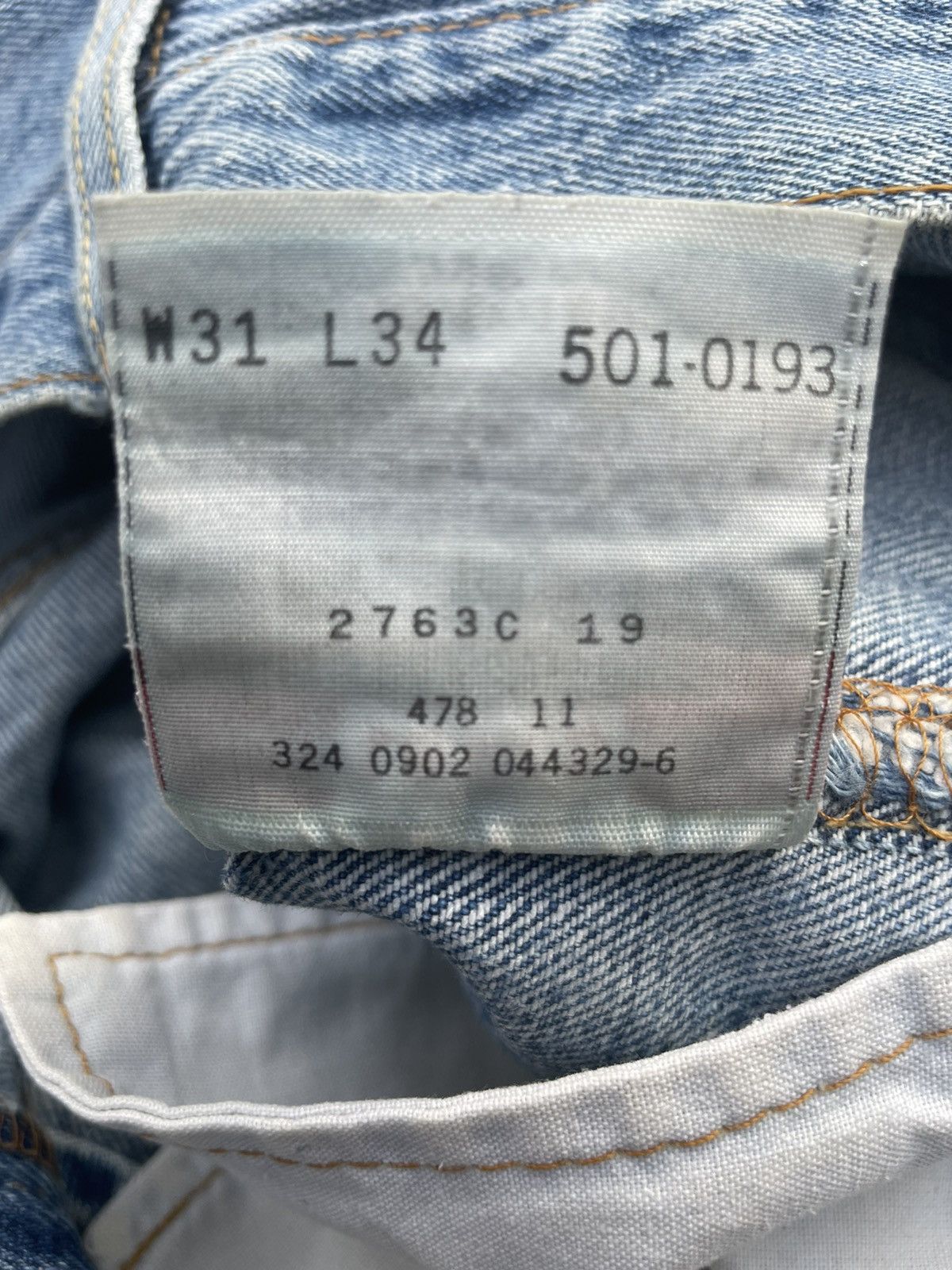 Levi's × Vintage Vintage Levi’s 501 e 2002 Guetamala Aging Wash Distressed Size US 31 - 9 Thumbnail