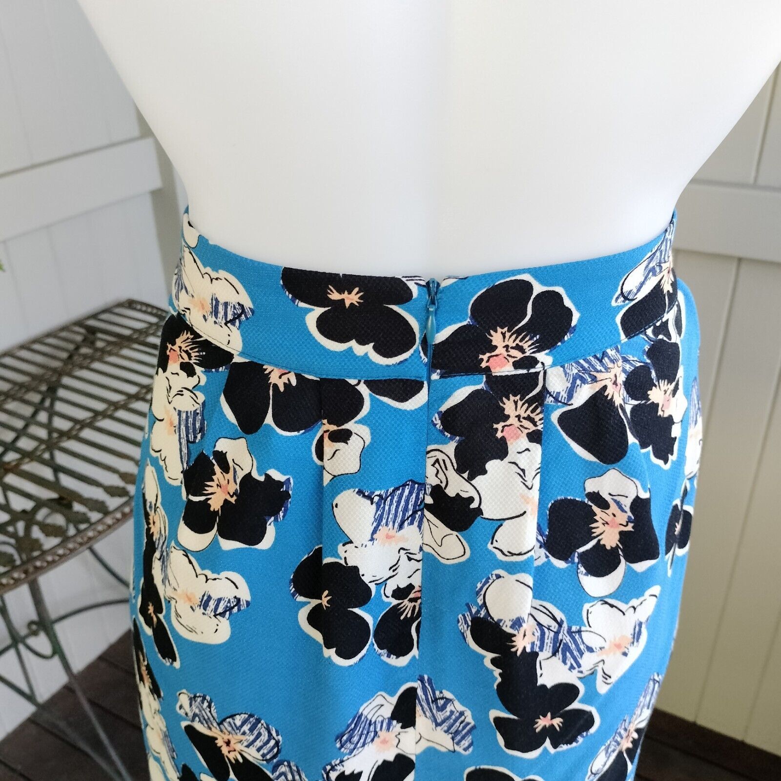 River Island River Island Skirt Floral Mini A Line Pleated High Waist Size 27" / US 4 / IT 40 - 5 Thumbnail