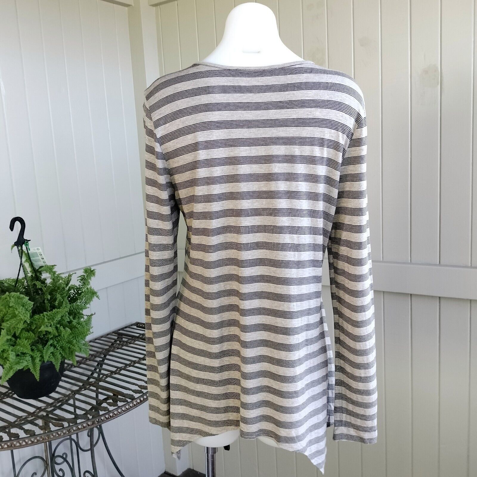 Designer × Man Made In Australia Hammock & Vine Blouse Top Striped Long Sleeve Hanky Hem Size M / US 6-8 / IT 42-44 - 2 Thumbnail