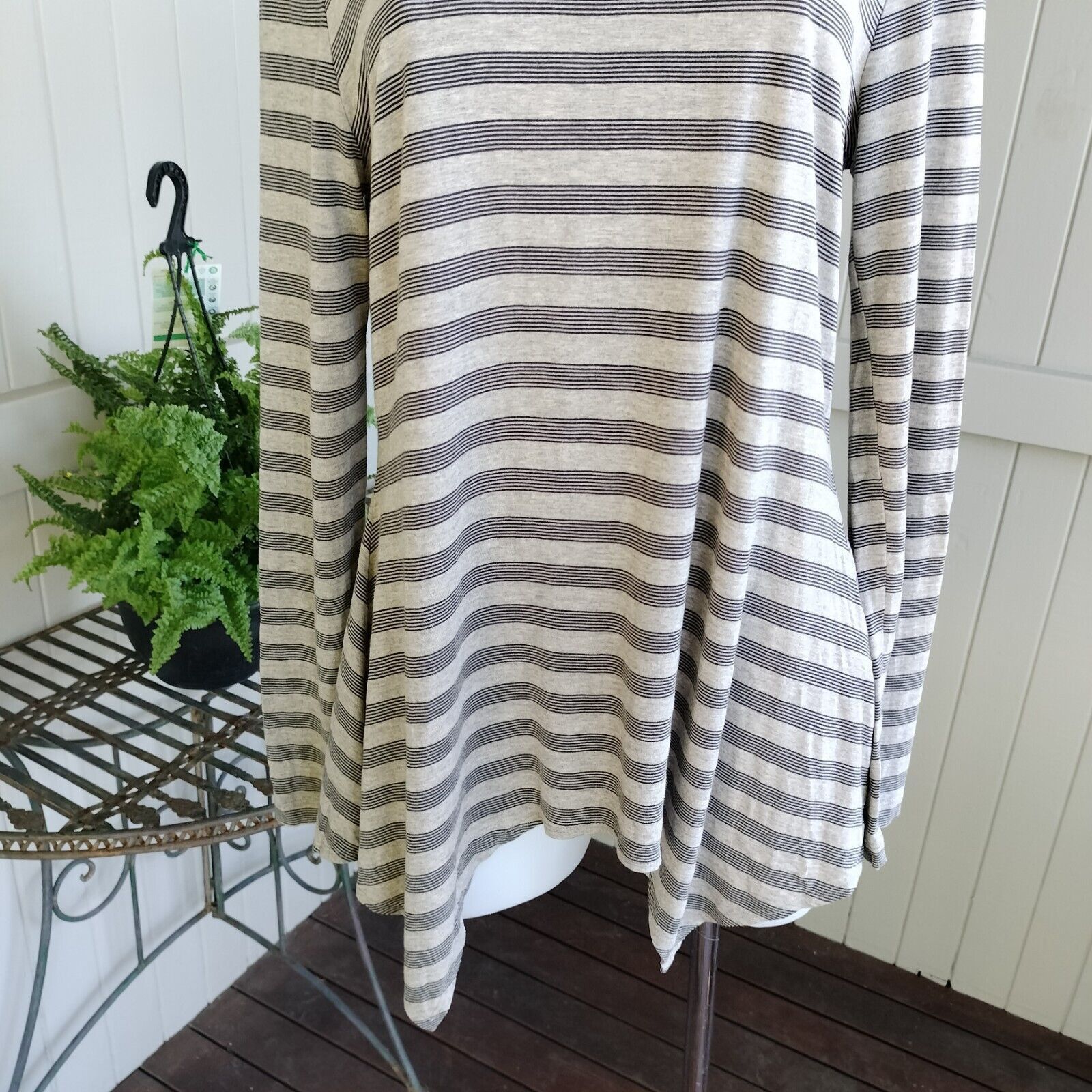 Designer × Man Made In Australia Hammock & Vine Blouse Top Striped Long Sleeve Hanky Hem Size M / US 6-8 / IT 42-44 - 6 Thumbnail