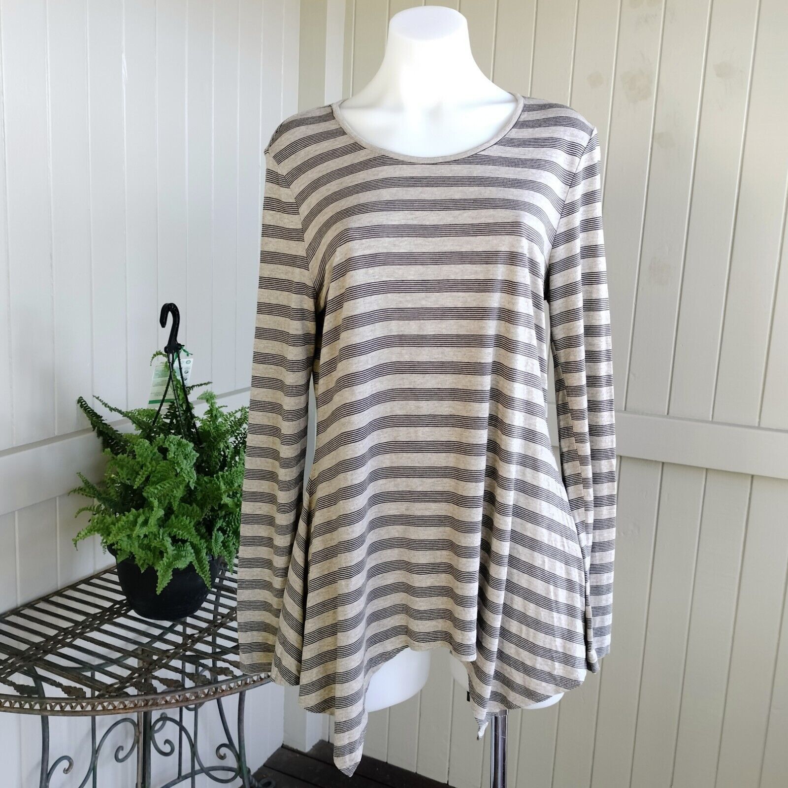 Designer × Man Made In Australia Hammock & Vine Blouse Top Striped Long Sleeve Hanky Hem Size M / US 6-8 / IT 42-44 - 1 Thumbnail