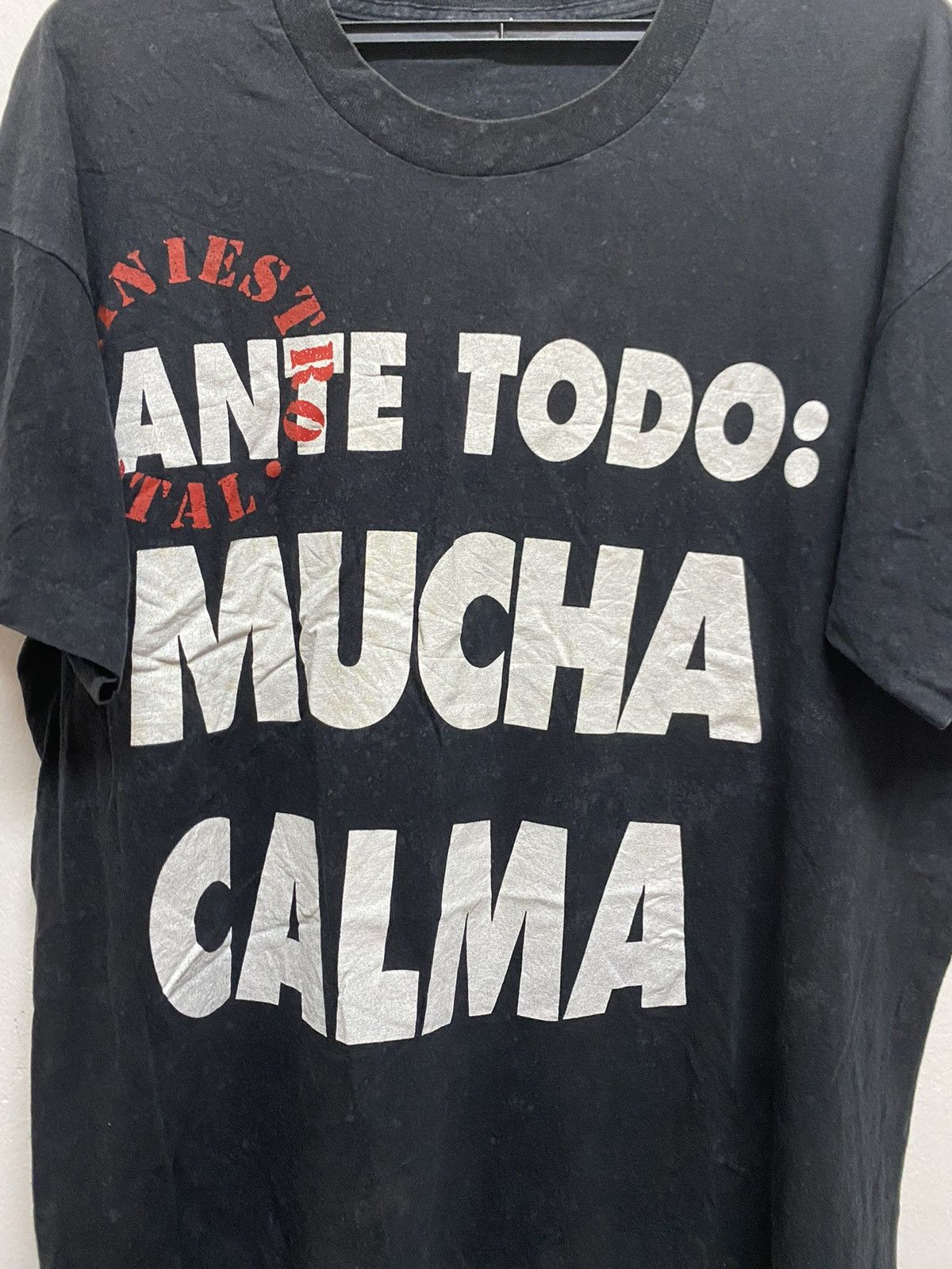 Band Tees × Vintage Vintage 90’s Siniestro Total Ante Todo Mucha Calma Tee Size US XL / EU 56 / 4 - 2 Thumbnail