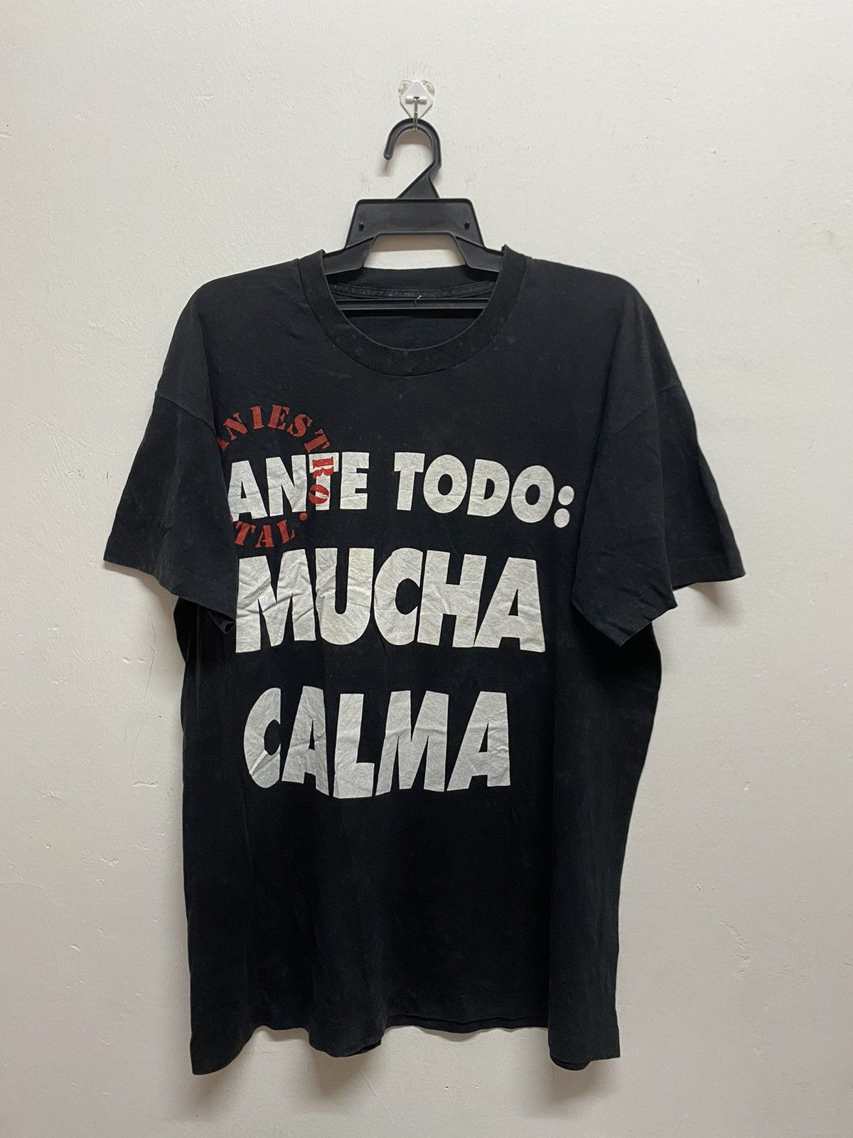 Band Tees × Vintage Vintage 90’s Siniestro Total Ante Todo Mucha Calma Tee Size US XL / EU 56 / 4 - 1 Thumbnail