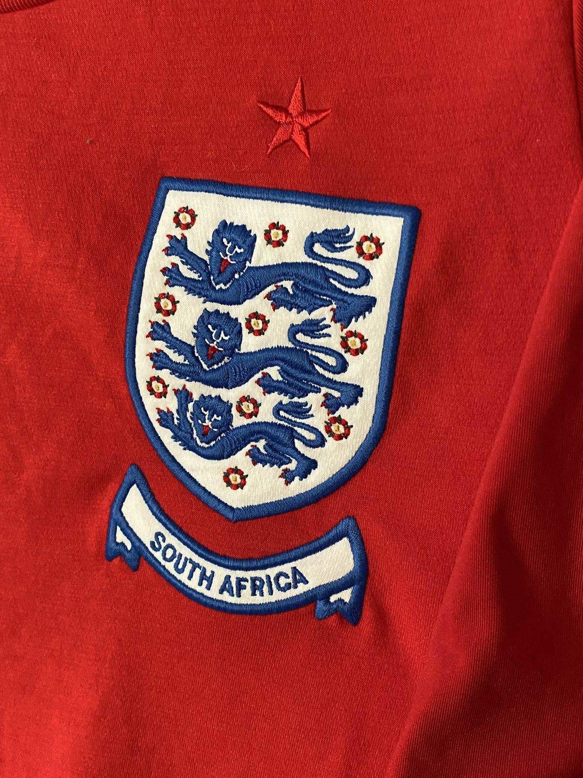 Umbro × Vintage 2010 2012 Umbro England National Football Soccer Jersey Size US M / EU 48-50 / 2 - 2 Thumbnail