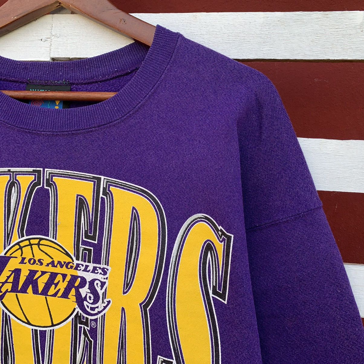 Logo 7 Rare! Vintage 90s NBA Lakers Sweatshirt Basketball Size US L / EU 52-54 / 3 - 4 Thumbnail