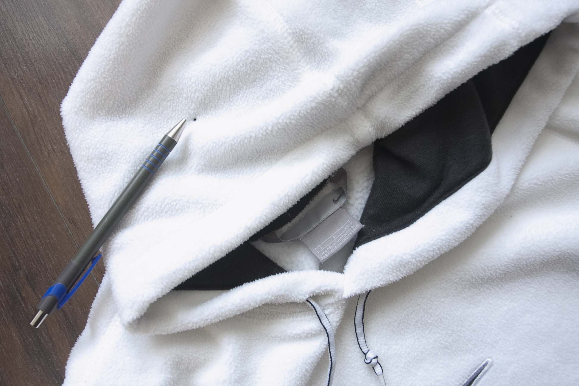 Nike × Vintage Nike Hoodie Vintage Y2K White Center Swoosh Size S/M Size US S / EU 44-46 / 1 - 5 Thumbnail
