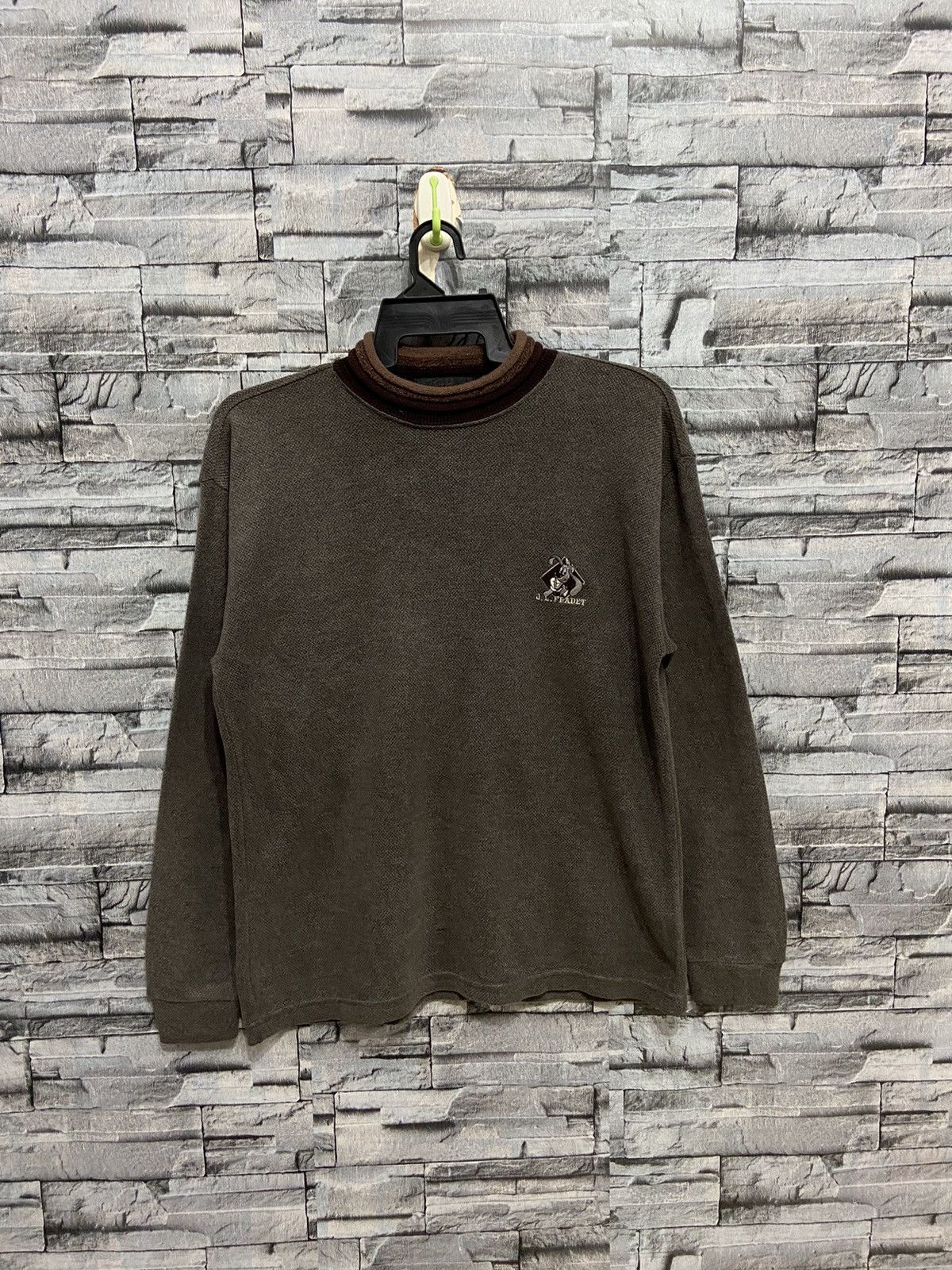 Vintage Jean Louis Fradet sweatshirt small logo embroidered