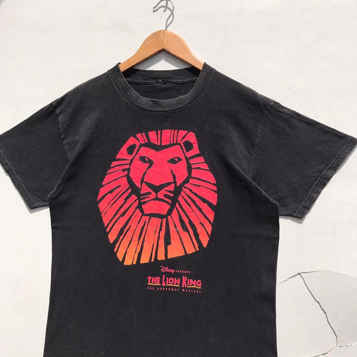 Disney RARE🔥 The Lion King Size US L / EU 52-54 / 3 - 3 Thumbnail