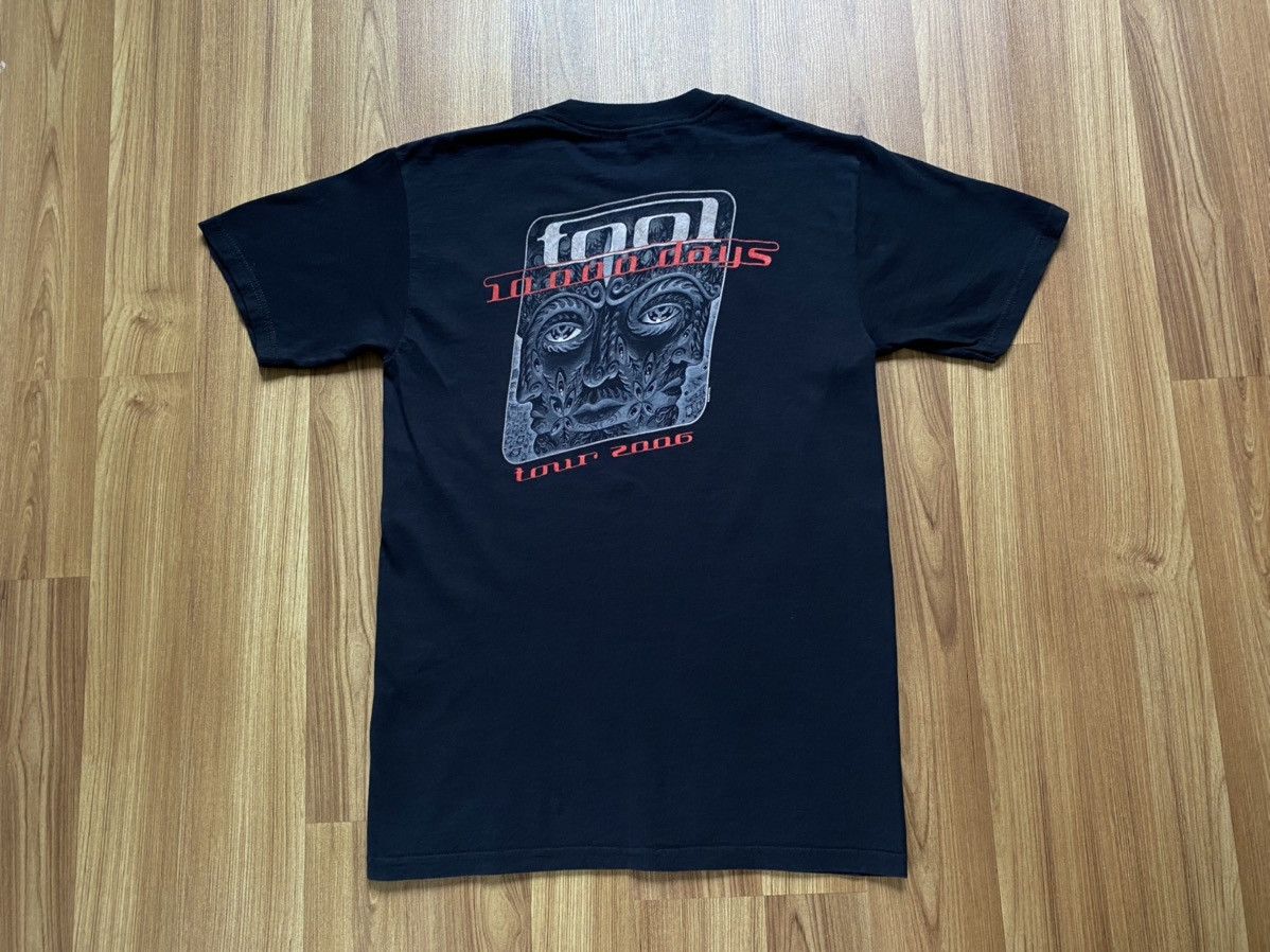Band Tees Vintage Tool 2006 T Shirt Tee Nirvana NIN Pearl Jam Size US S / EU 44-46 / 1 - 1 Thumbnail