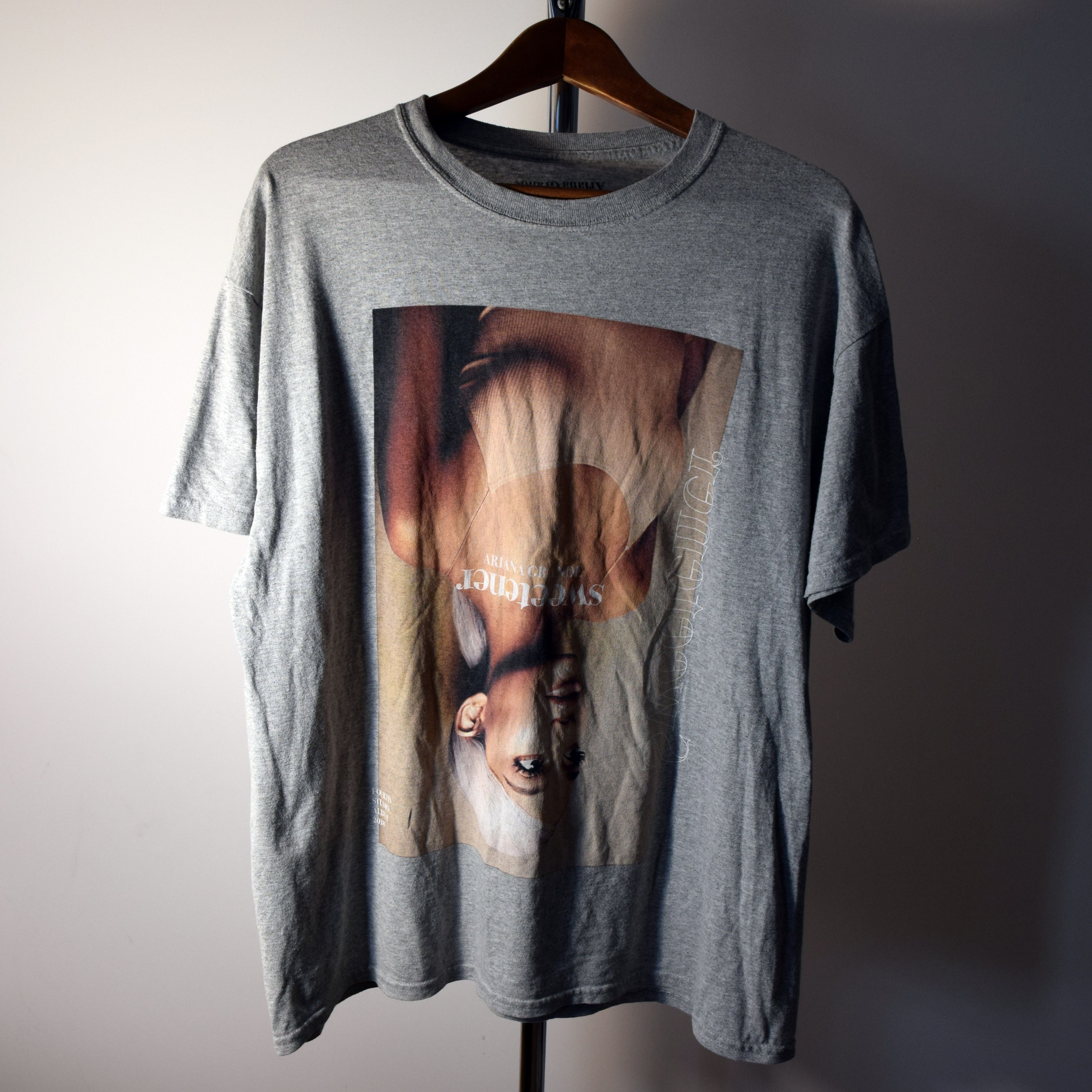 Band Tees BAND TOUR ARIANNA GRANDE SWEETNES OFFICIAL T-SHIRT XL Size US XL / EU 56 / 4 - 1 Thumbnail