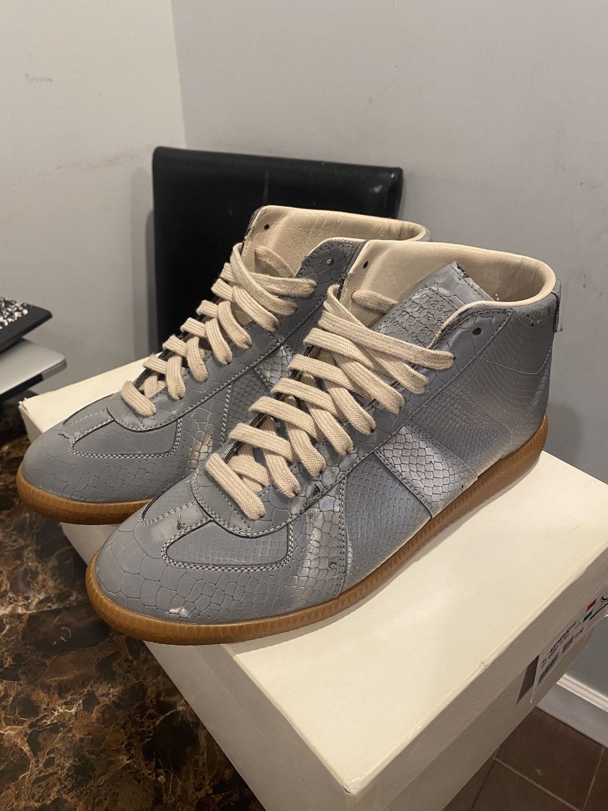 Maison Margiela MARGIELA 22 3M REPTILE REFLECTIVE **Rare** Size US 9 / EU 42 - 3 Thumbnail