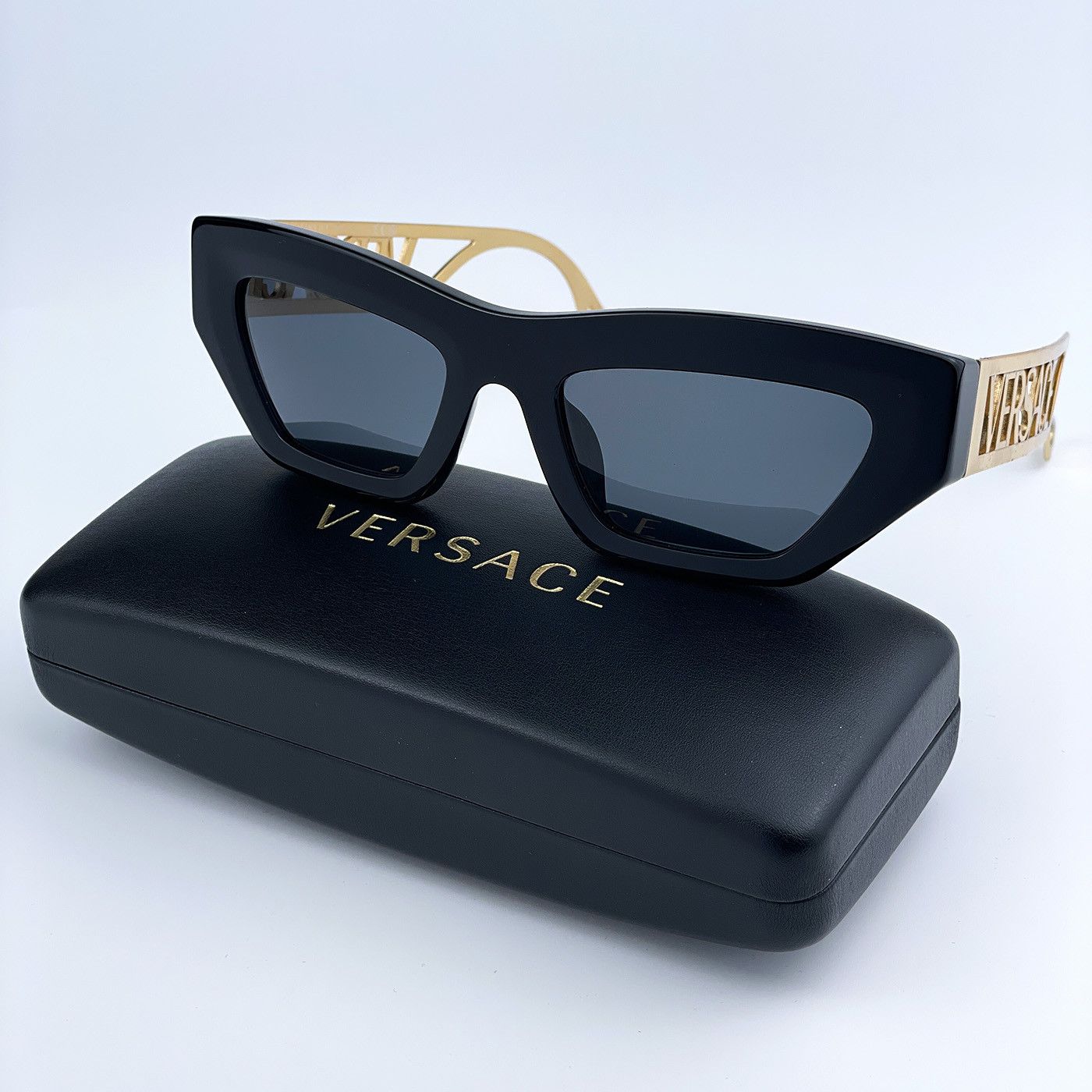 Versace Women’s VE4432U 90s Vintage Logo GB1/87 Black Gold Frame Logo Cateye NEW Versace VE4432U Logo GB1/87 Cat Eye Women Sunglasses main image 3