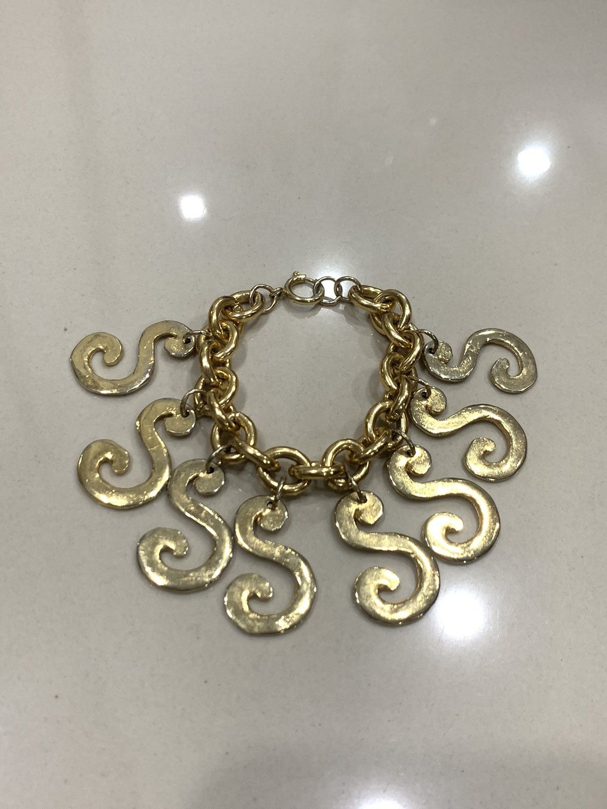 Jewelry × Vintage VTG 1990s S CHAIN GOLD TONE BRACELET Size ONE SIZE - 1 Thumbnail