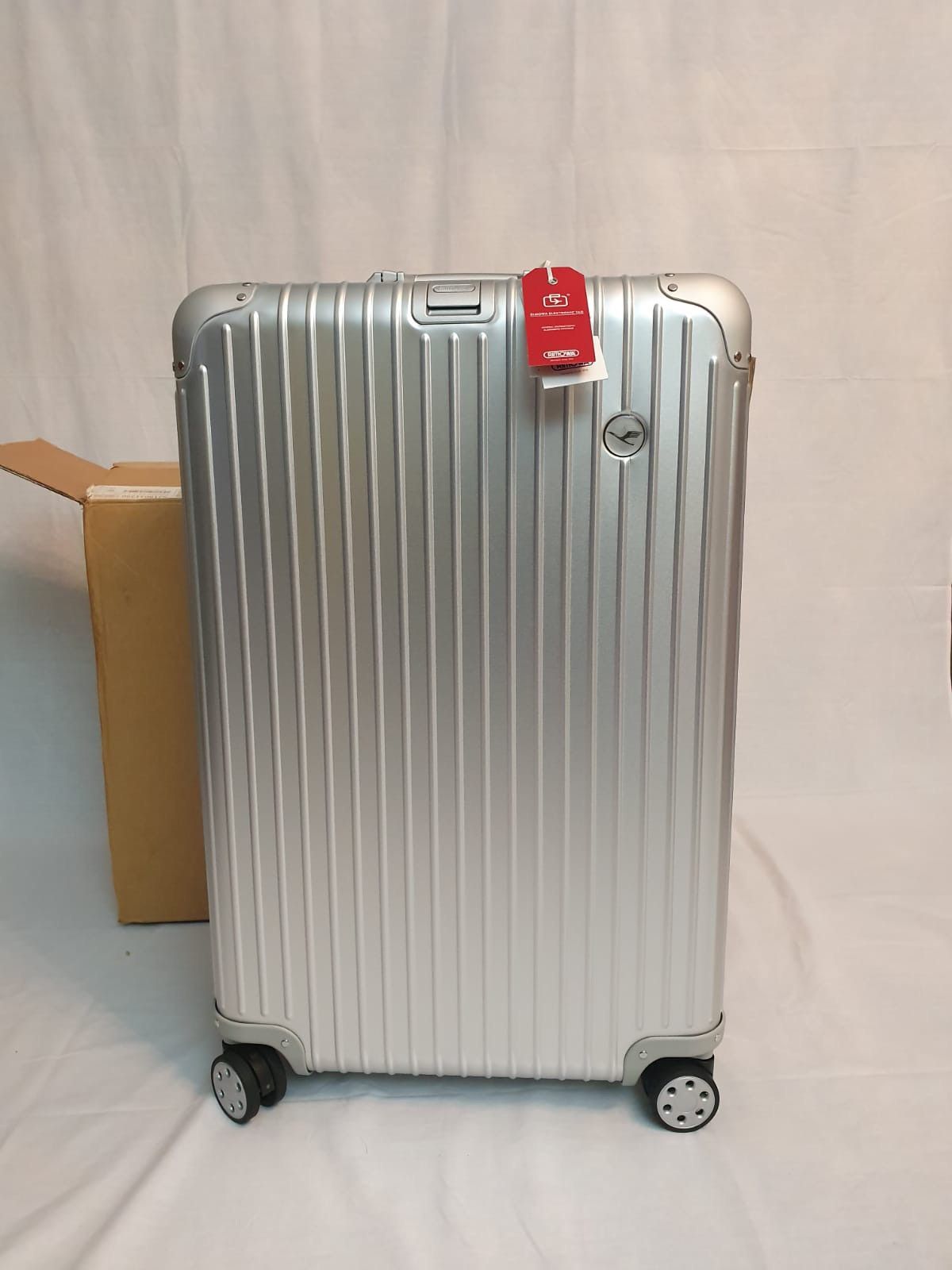 Shop RIMOWA Lufthansa Classic Rimowa Classic Flight Check In M Lufthansa  Edition by first-rimowa