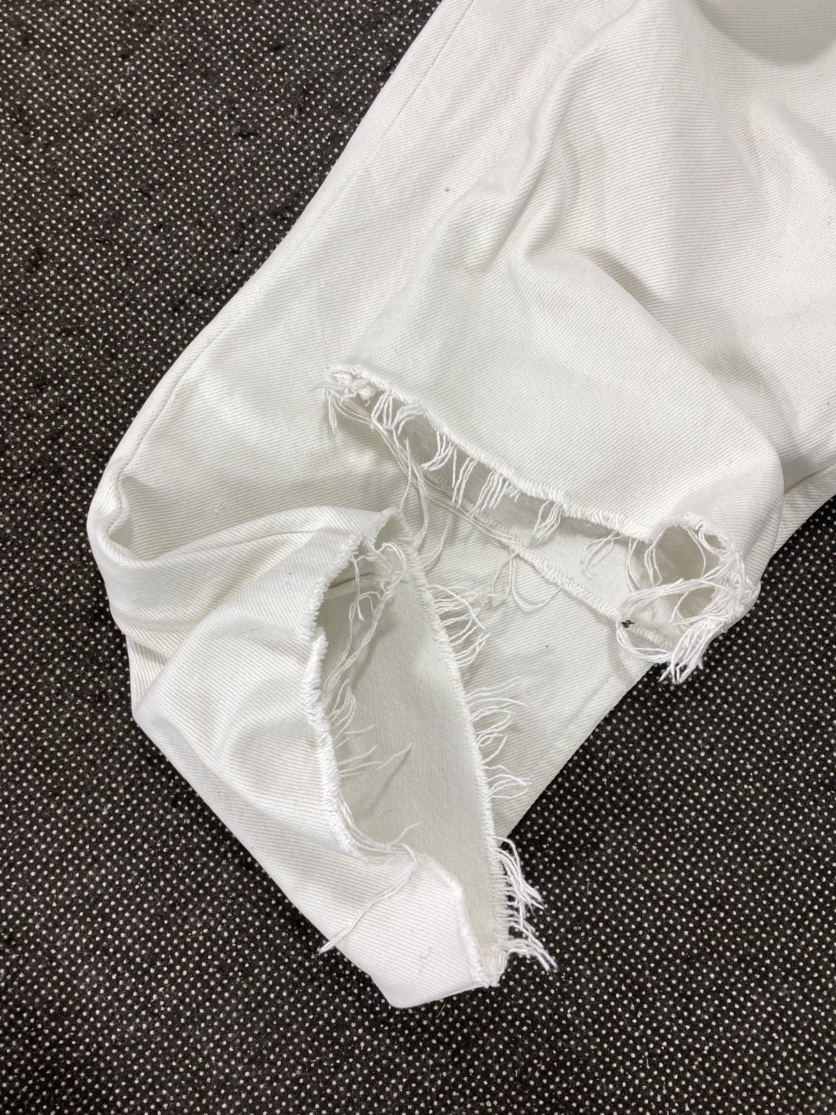 Jean VINTAGE LEVIS 501 CROPPED WHITE JEANS -J503 Size US 40 / EU 56 - 10 Thumbnail
