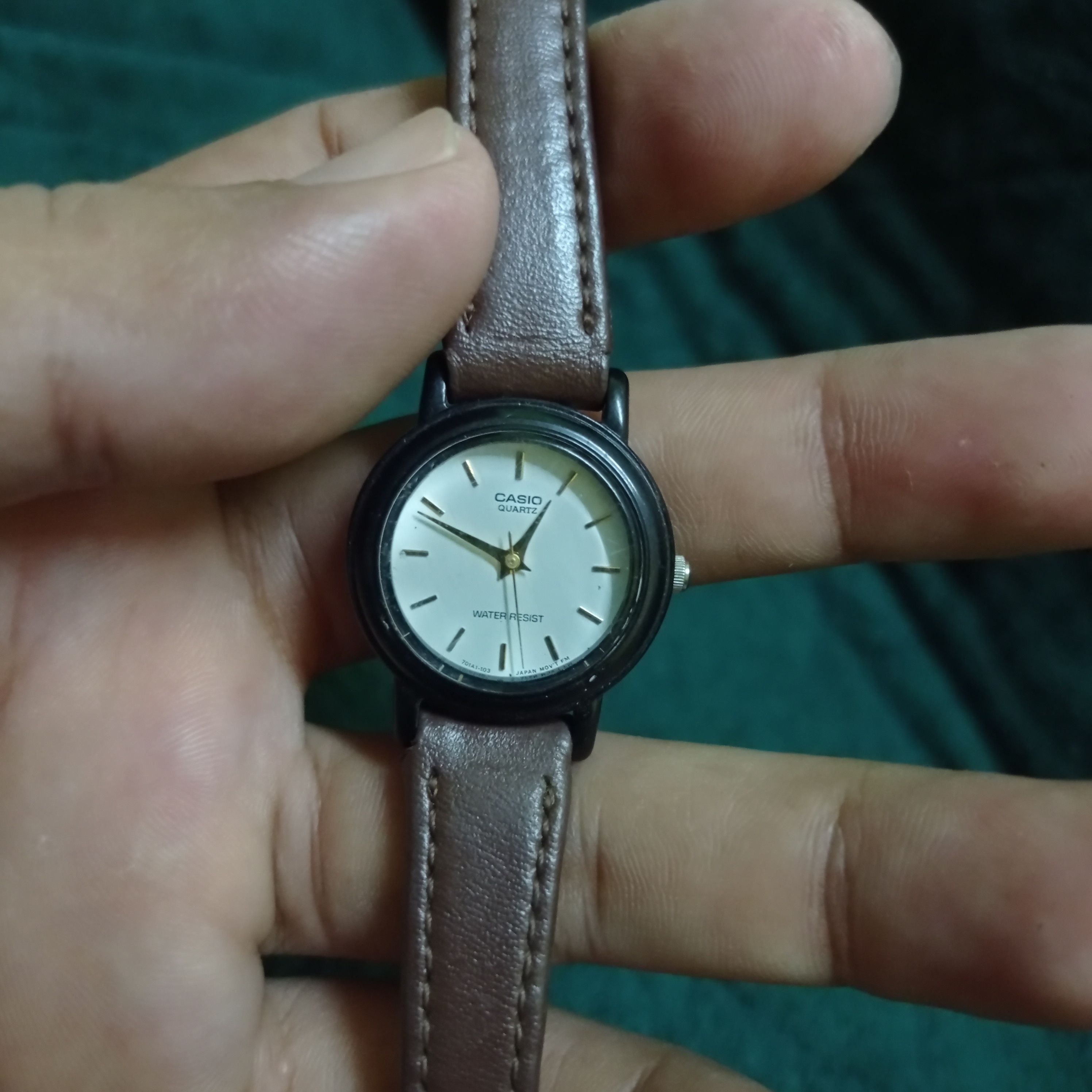 Retro CASIO Ladies Watch v(LQ-139) Japan Quartz Authentic