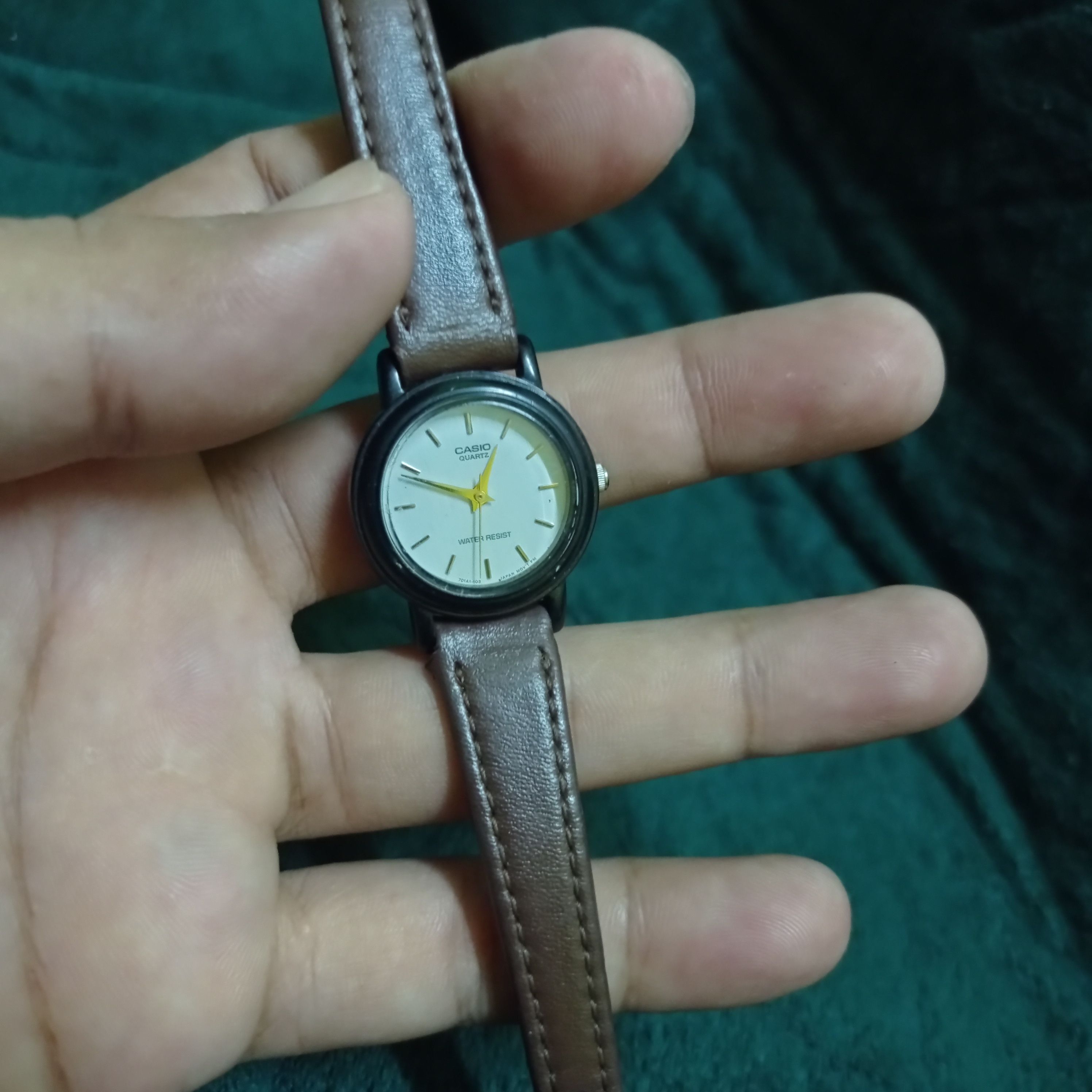 Retro CASIO Ladies Watch v(LQ-139) Japan Quartz Authentic
