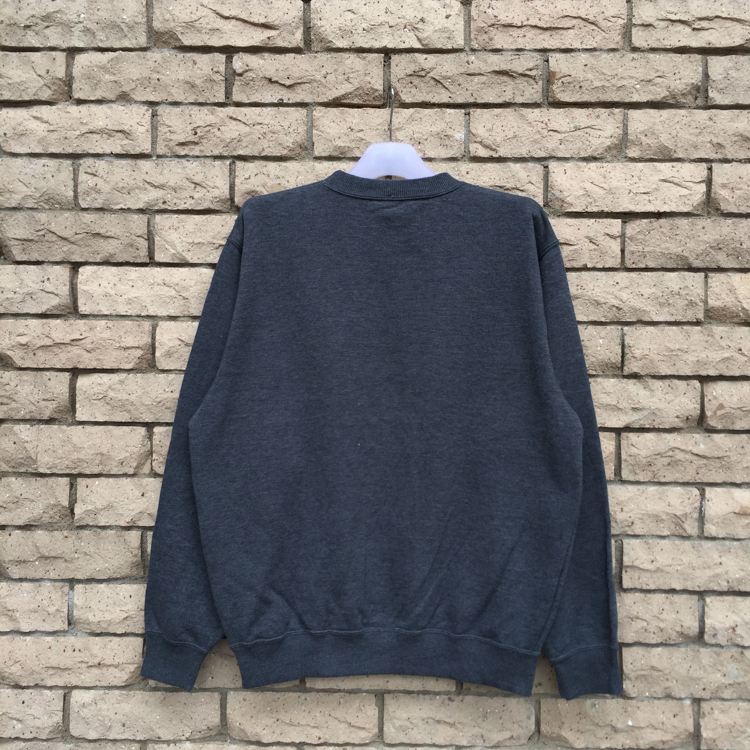 Japanese Brand × Uniqlo UNIQLO Sweatshirt plain color.. dark gey.. japan brands.. Size US M / EU 48-50 / 2 - 6 Thumbnail