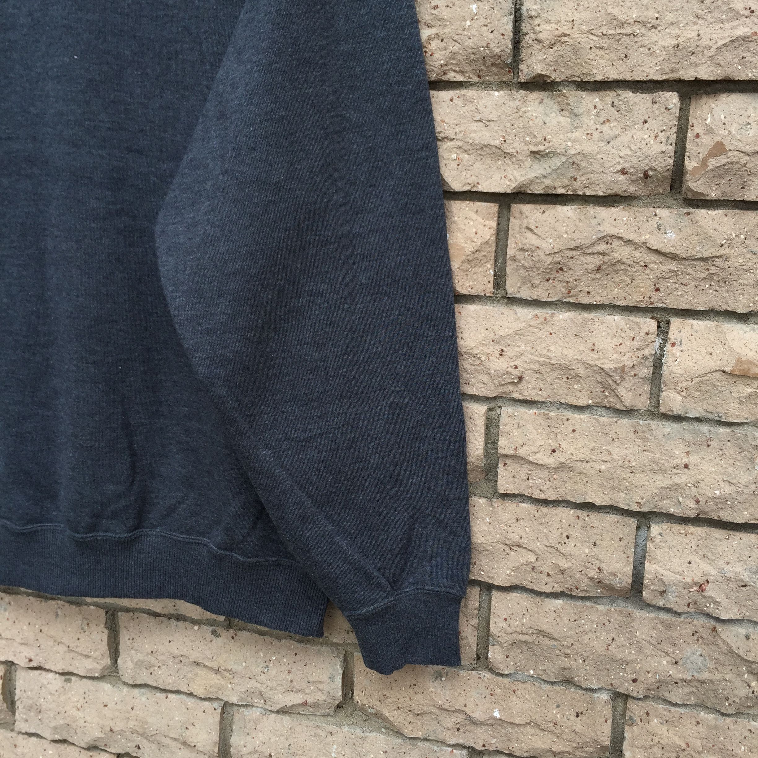 Japanese Brand × Uniqlo UNIQLO Sweatshirt plain color.. dark gey.. japan brands.. Size US M / EU 48-50 / 2 - 4 Thumbnail