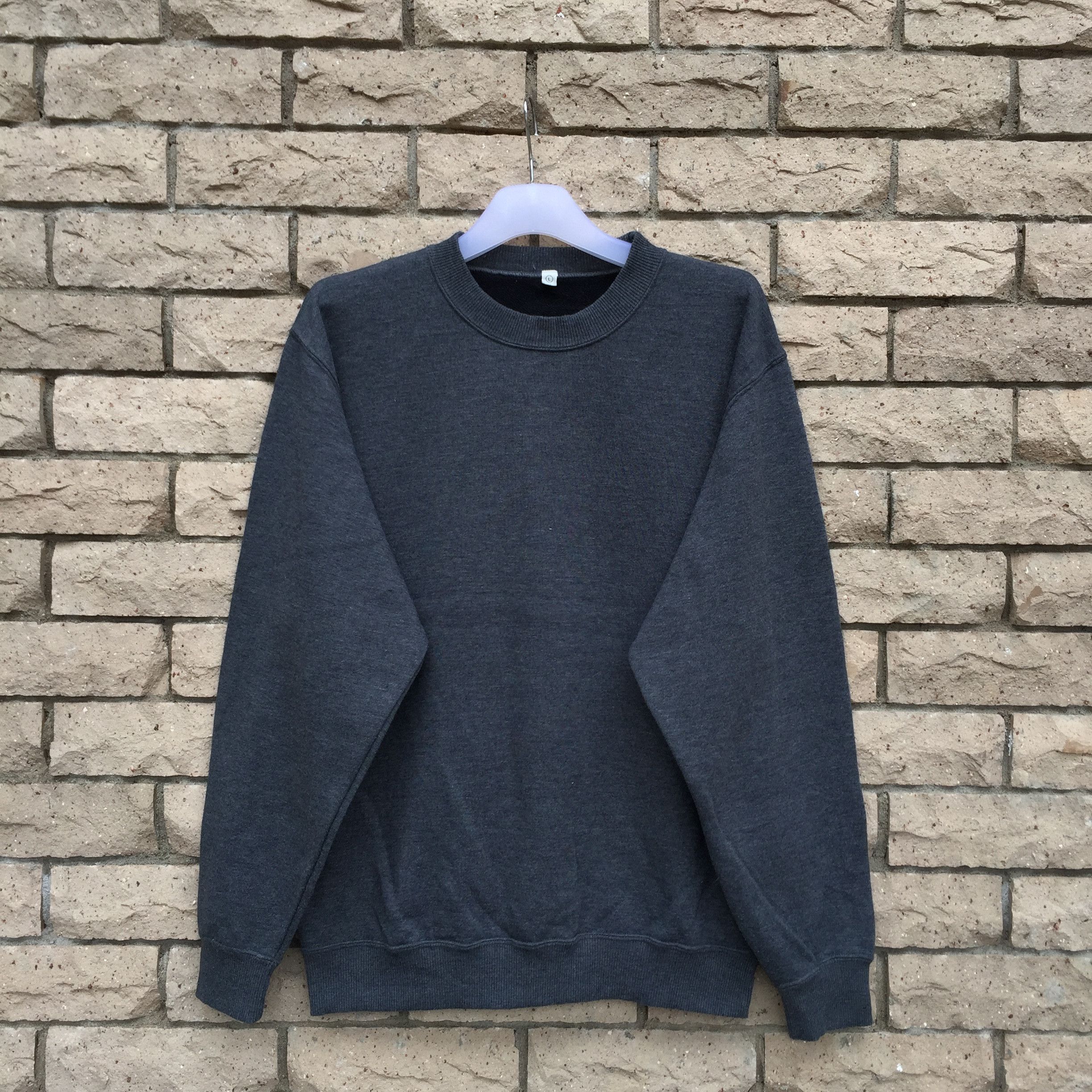 Japanese Brand × Uniqlo UNIQLO Sweatshirt plain color.. dark gey.. japan brands.. Size US M / EU 48-50 / 2 - 1 Thumbnail