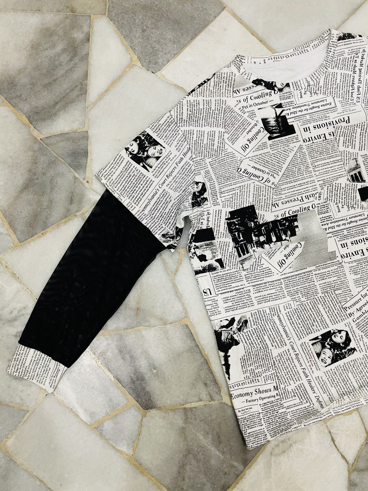 Japanese Brand RARE Design Tshirt Newpapper Full/over Print Size US L / EU 52-54 / 3 - 8 Thumbnail
