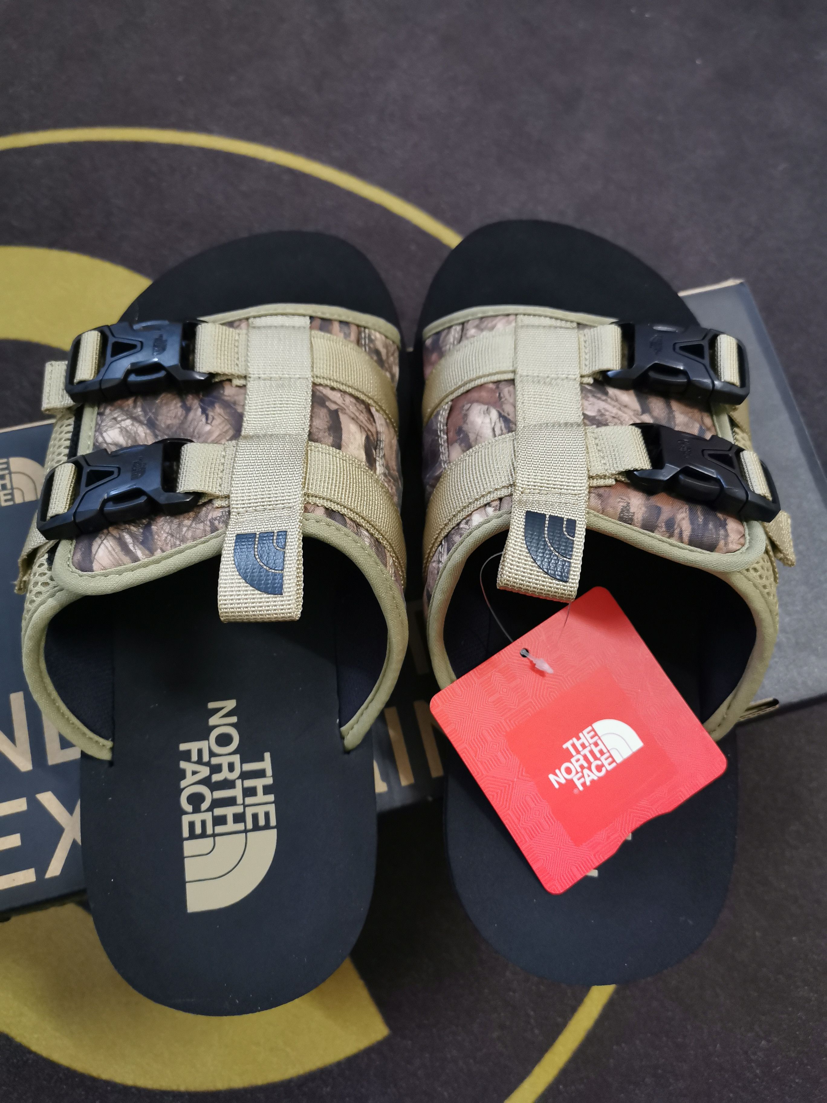 靴 The North Face Supreme Trekking Sandal NWT Supreme The North Face Trekking Sandal 11 TNF Heli RTG