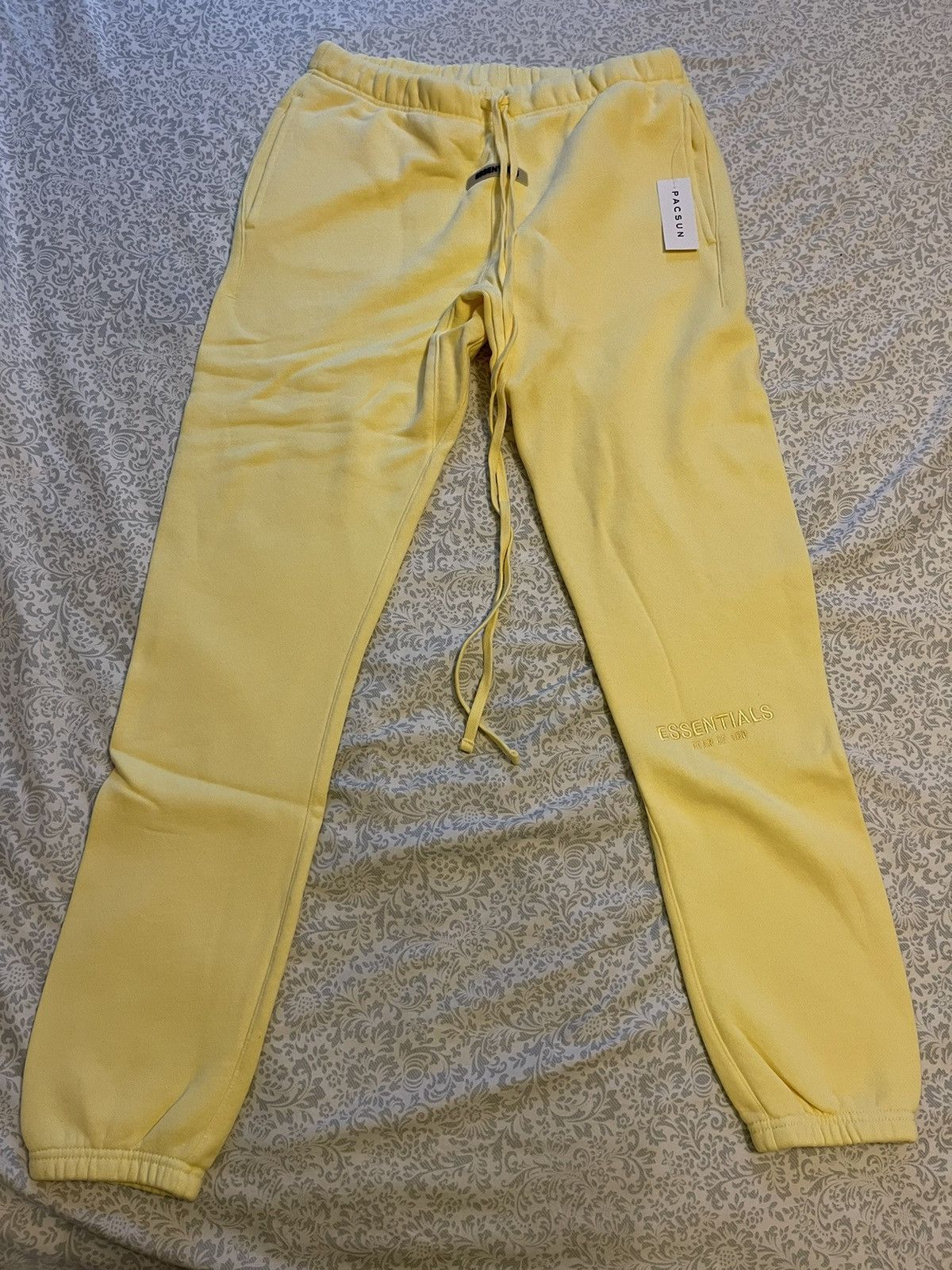 Essentials Sweatpants in Yellow Size Small