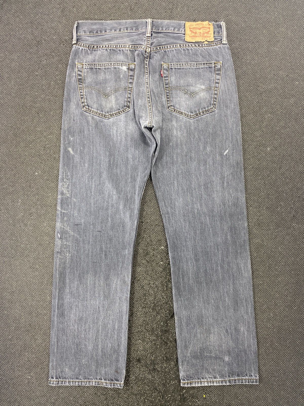 Jean × Levi's × Vintage VINTAGE LEVIS 501 DISTRESSED FADED GREY JEANS -J506 Size US 33 - 3 Thumbnail