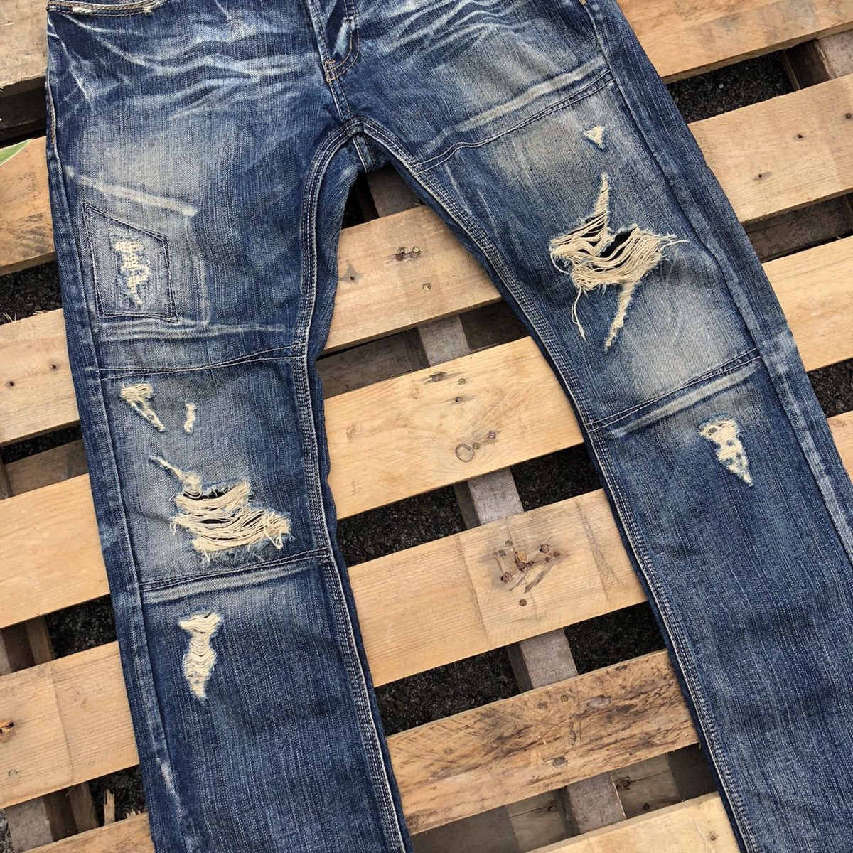 Distressed Rupert R.P.T Denim Jeans