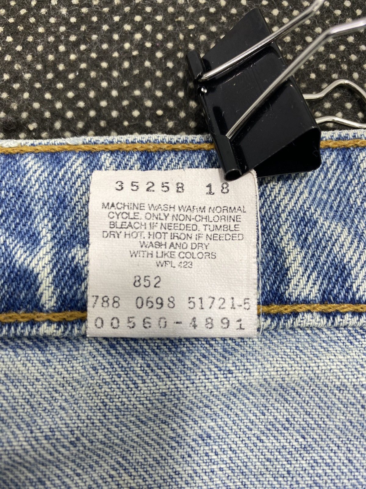 Jean 90s VINTAGE LEVIS 560 TAPERED BLUE WASH JEANS 32x32 -J509 Size US 32 / EU 48 - 8 Thumbnail