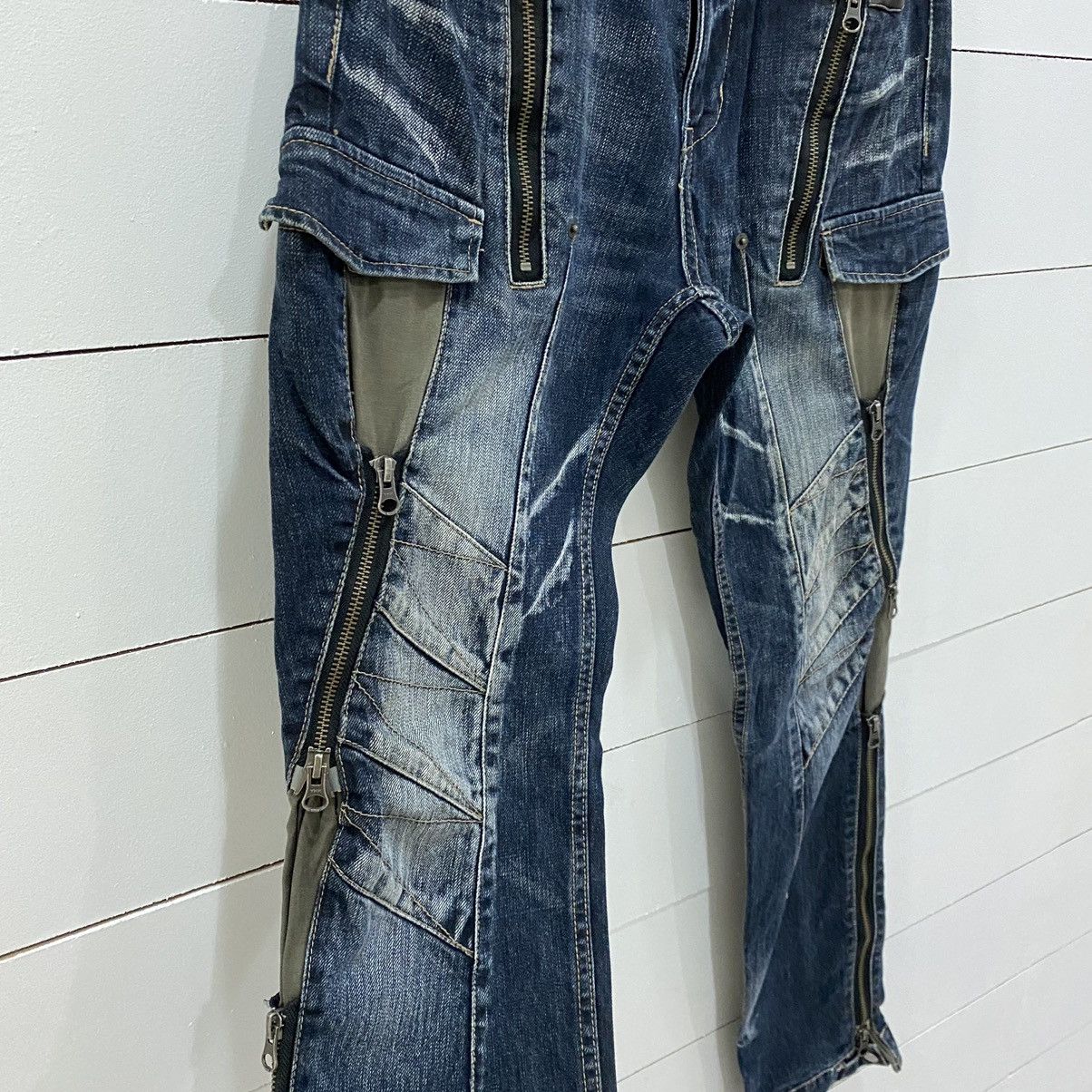 If Six Was Nine × Le Grande Bleu (L.G.B.) × PPFM PPFM Punk Zipper Distressed Denim Jeans Size US 31 - 8 Thumbnail