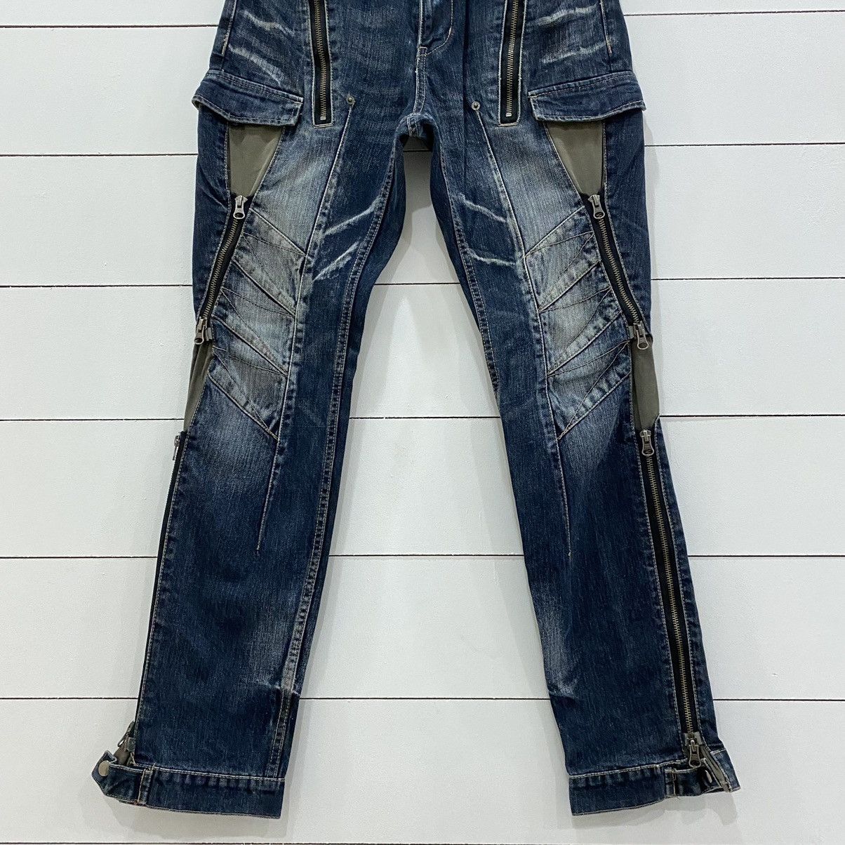 If Six Was Nine × Le Grande Bleu (L.G.B.) × PPFM PPFM Punk Zipper Distressed Denim Jeans Size US 31 - 3 Thumbnail