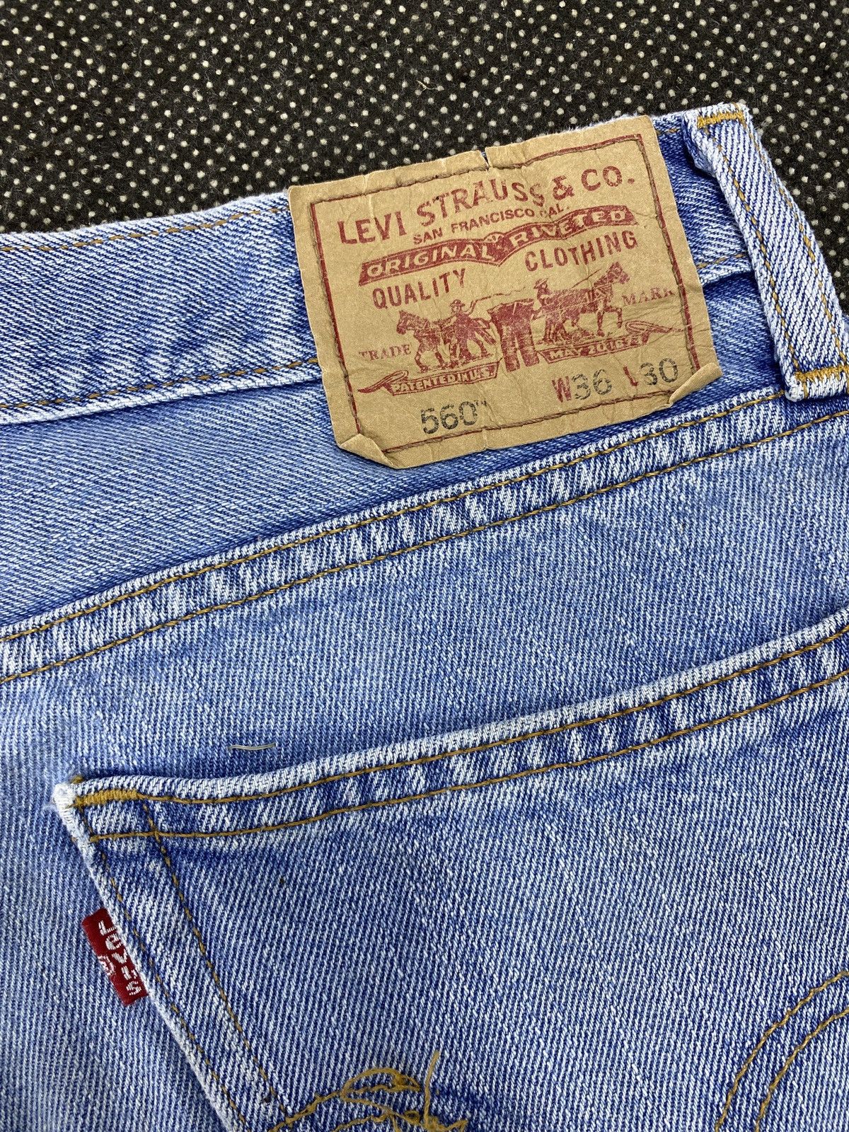 Levi's VINTAGE LEVI'S 560 BLUE WASH JEANS -J510 Size US 38 / EU 54 - 10 Thumbnail