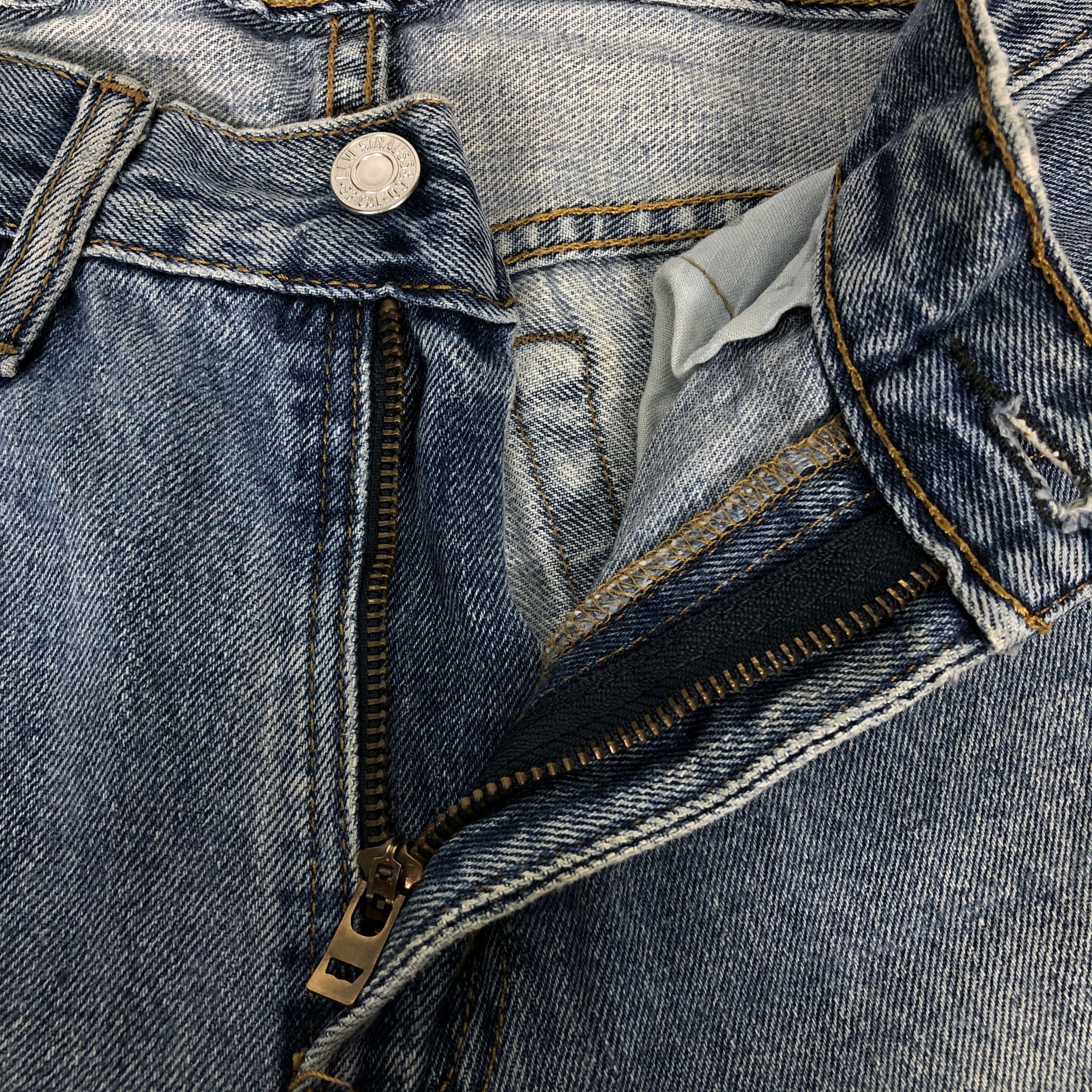 Levi's Vintage Y2k Levi's 516 Distress Faded Blue Denim Jean Size US 30 / EU 46 - 15 Thumbnail