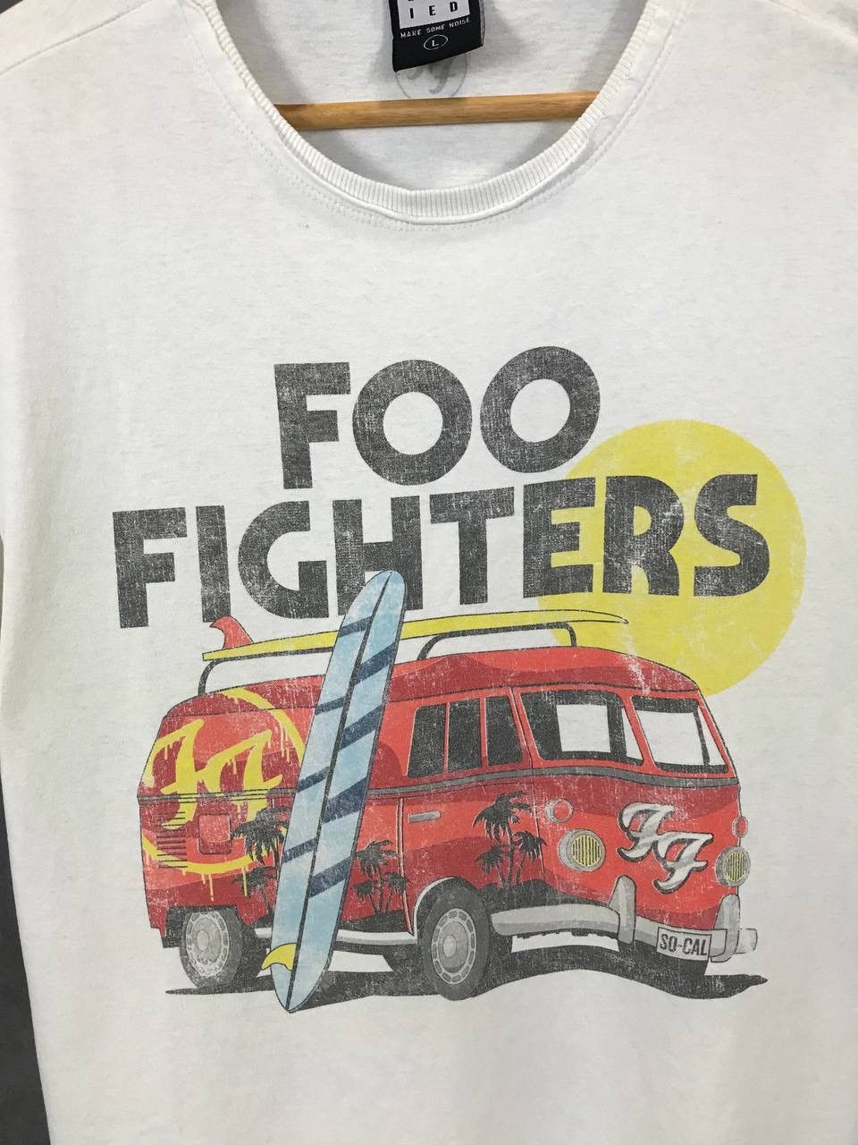 Band Tees Foo Fighters rock band tee Size US L / EU 52-54 / 3 - 3 Thumbnail