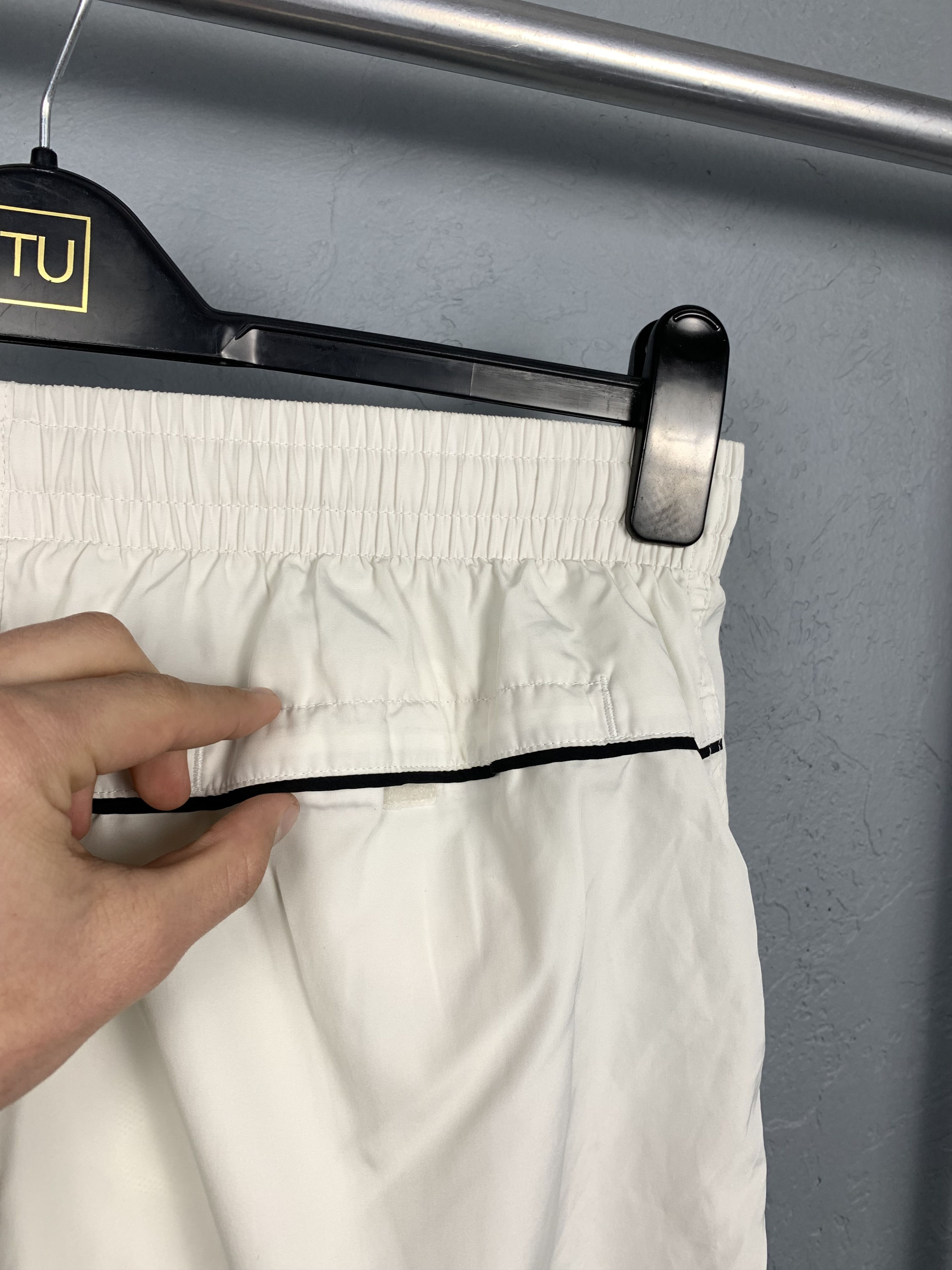 Nike Nike Vintage Nylon Shorts Y2K Size US 32 / EU 48 - 5 Thumbnail