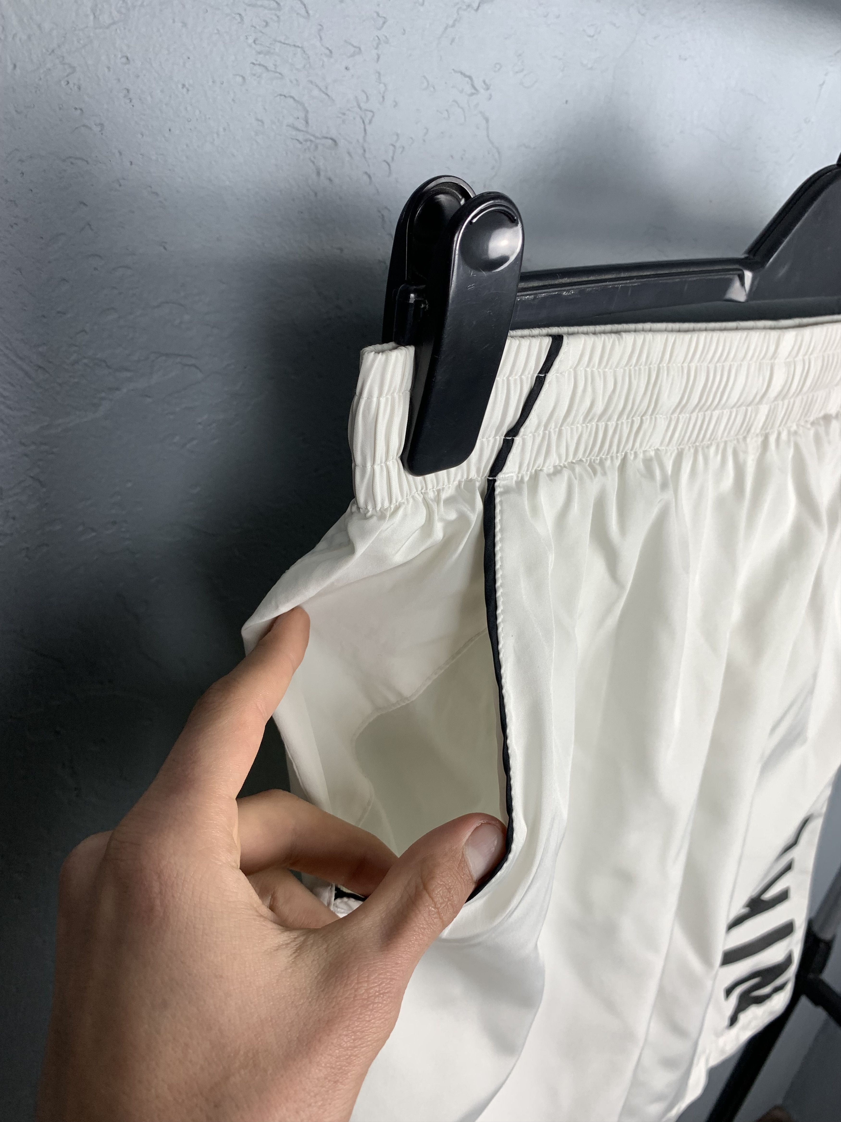 Nike Nike Vintage Nylon Shorts Y2K Size US 32 / EU 48 - 3 Thumbnail