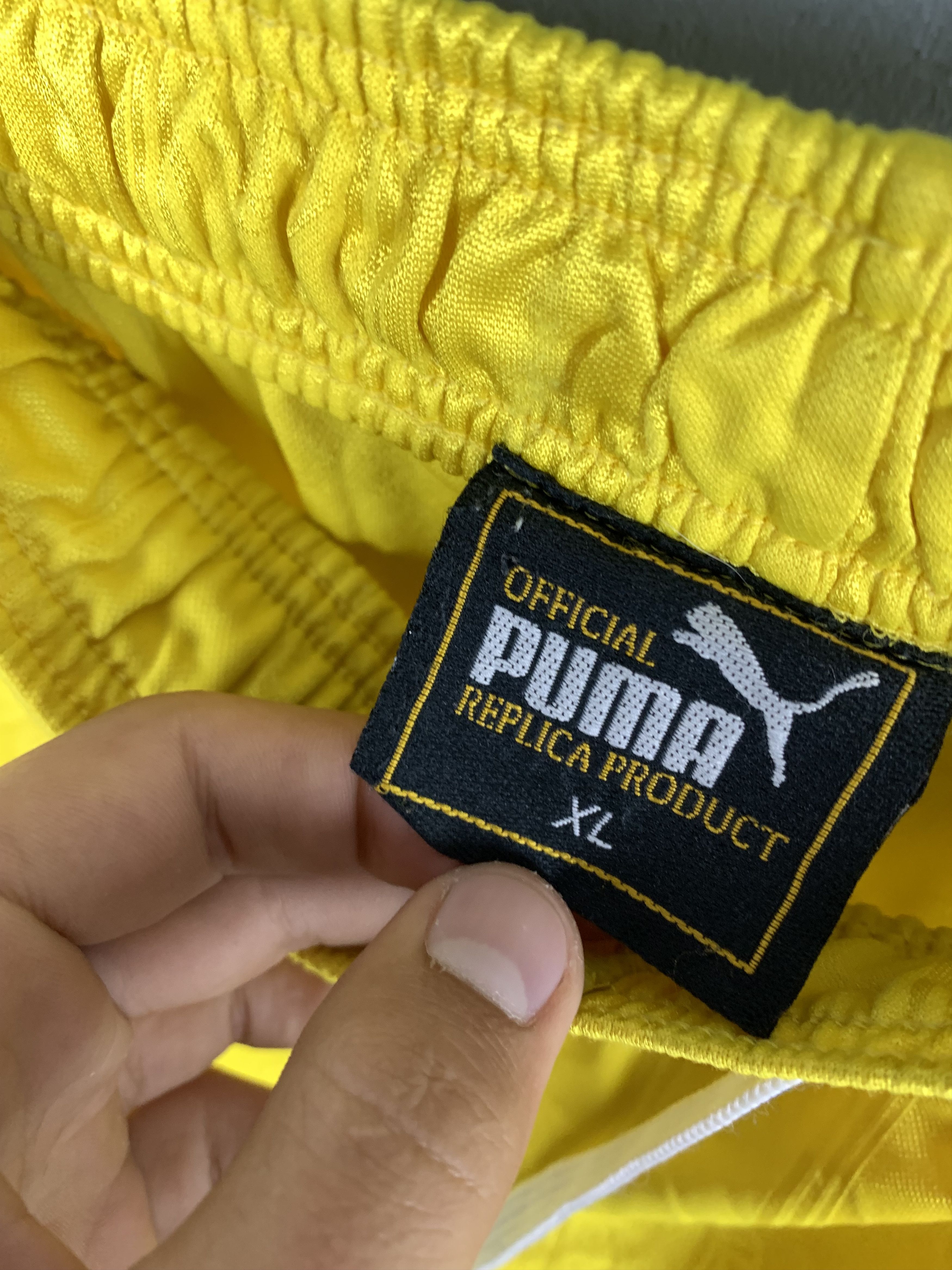 Puma Leeds United 90s Vintage Football Club Shorts Size US 36 / EU 52 - 4 Thumbnail