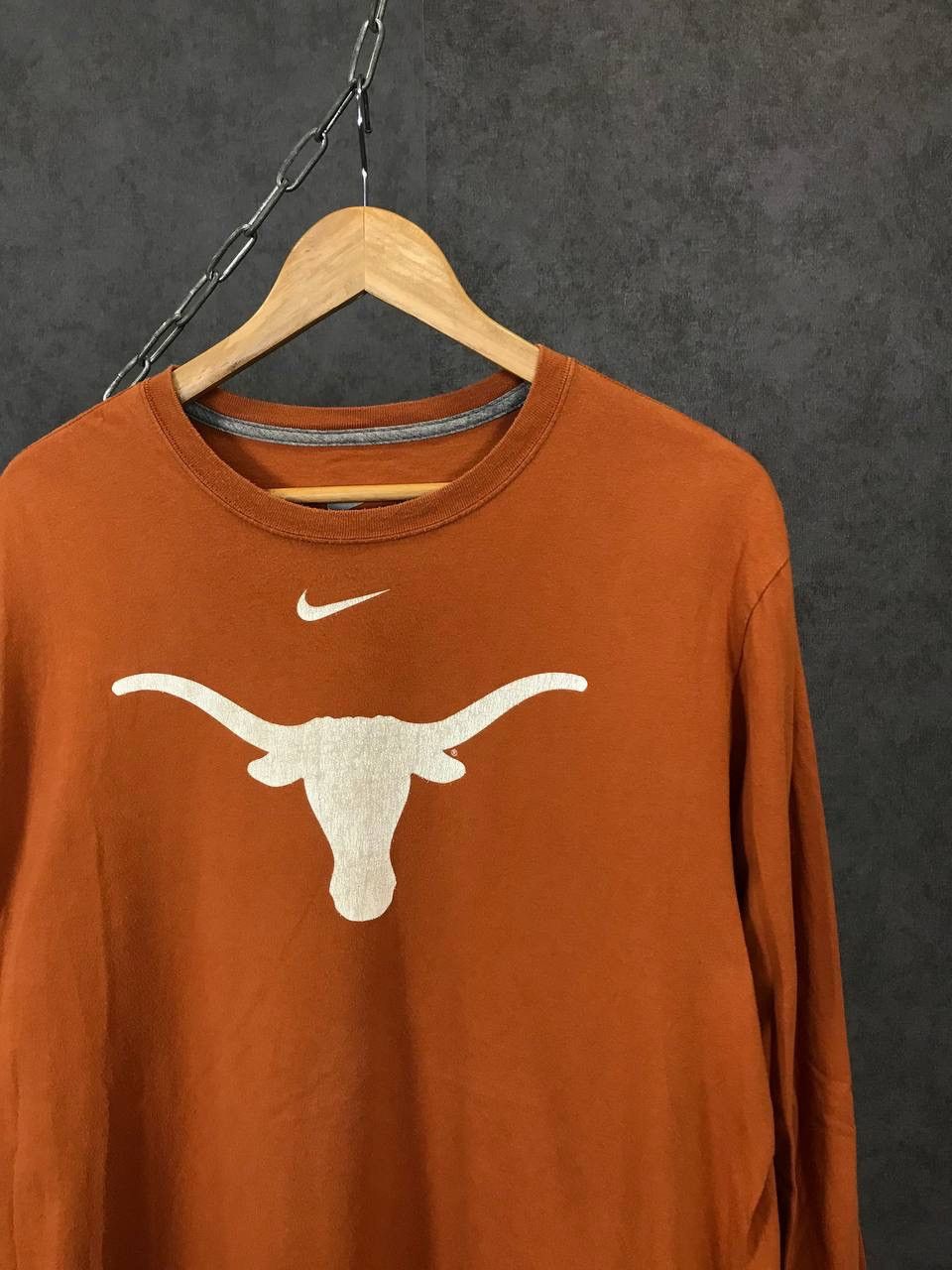 Nike Nike Bull vintage streetwear big center logo longsleeve Size US XL / EU 56 / 4 - 2 Thumbnail
