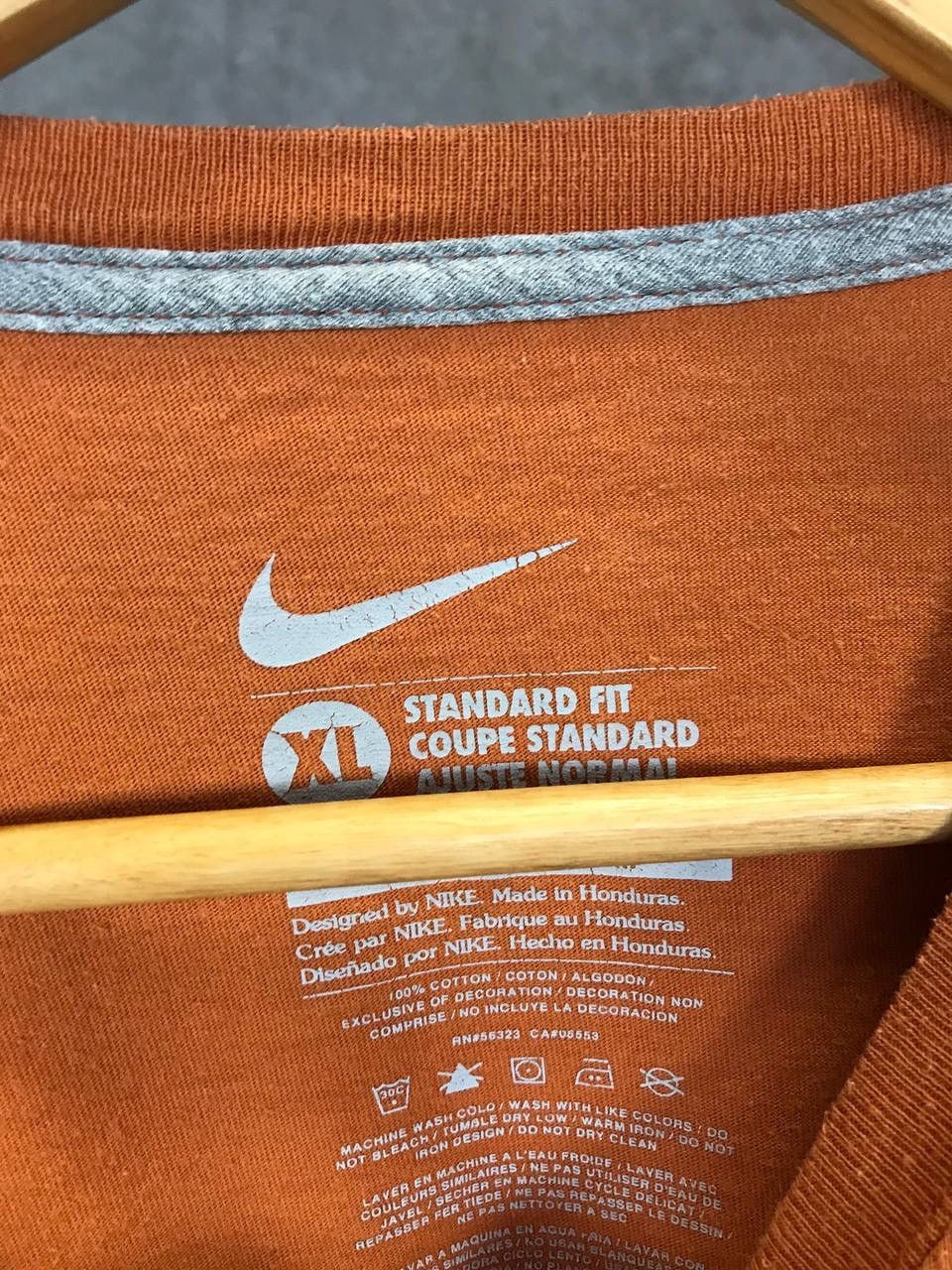 Nike Nike Bull vintage streetwear big center logo longsleeve Size US XL / EU 56 / 4 - 4 Thumbnail