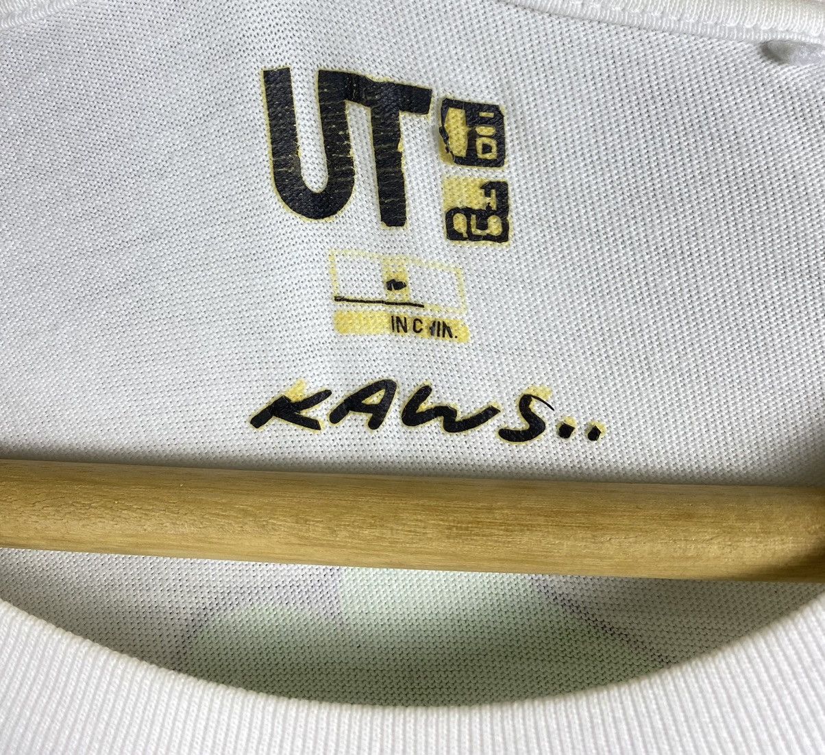 Kaws × Uniqlo NEED GONE 🔥 Uniqlo X Kaws Limited Skulls Design Tshirt Tee Size US M / EU 48-50 / 2 - 6 Thumbnail