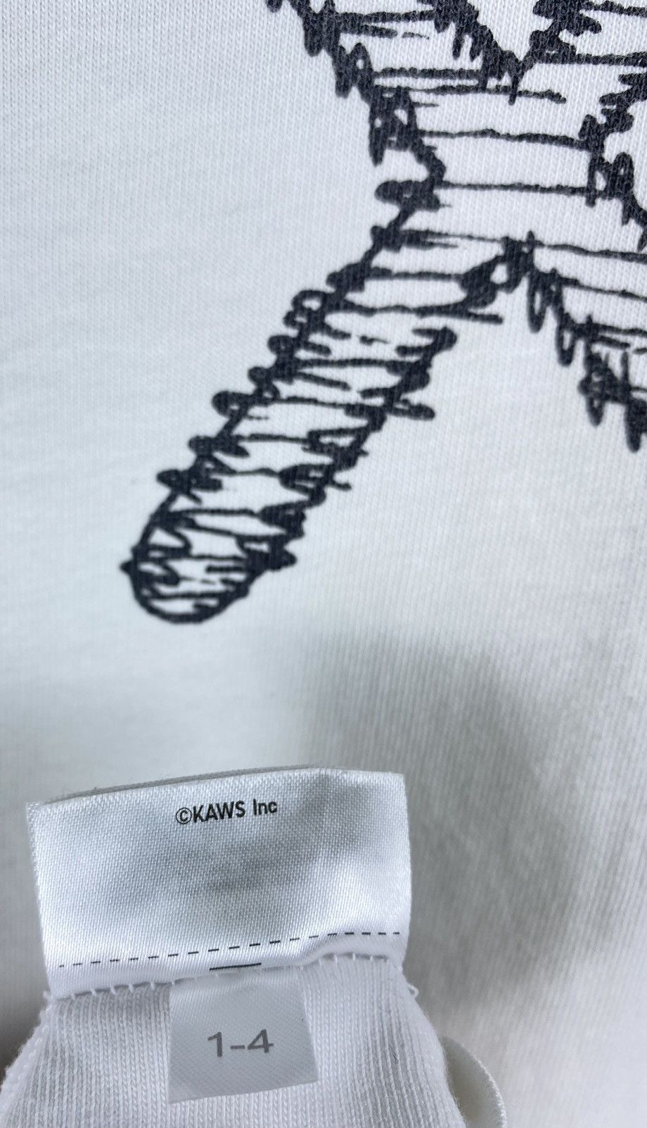 Kaws × Uniqlo NEED GONE 🔥 Uniqlo X Kaws Limited Skulls Design Tshirt Tee Size US M / EU 48-50 / 2 - 5 Thumbnail