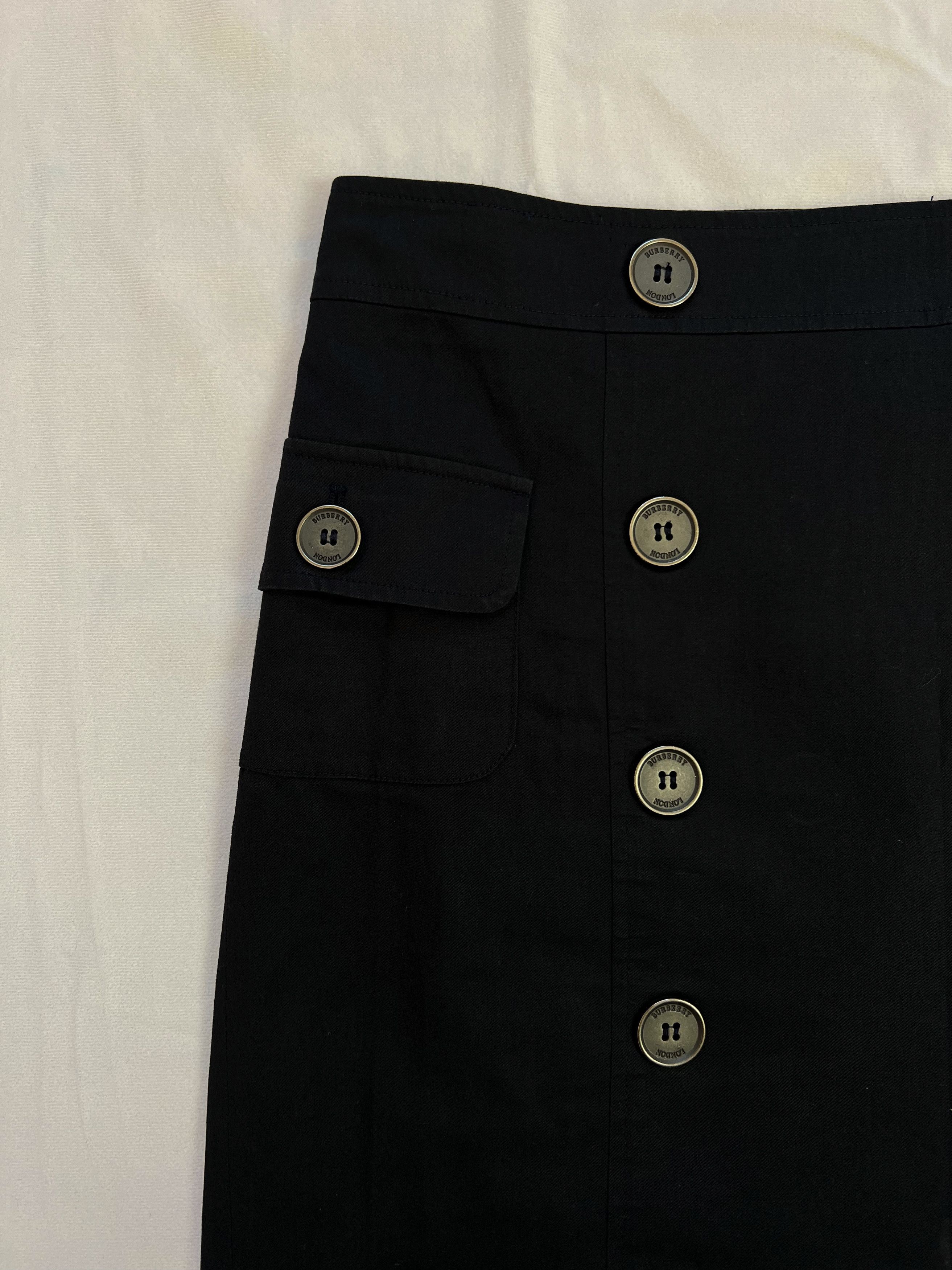 Burberry ⚡️QUICK SALE⚡️ 2000s' Burberry Black Button Down skirt Size 27" / US 4 / IT 40 - 6 Thumbnail