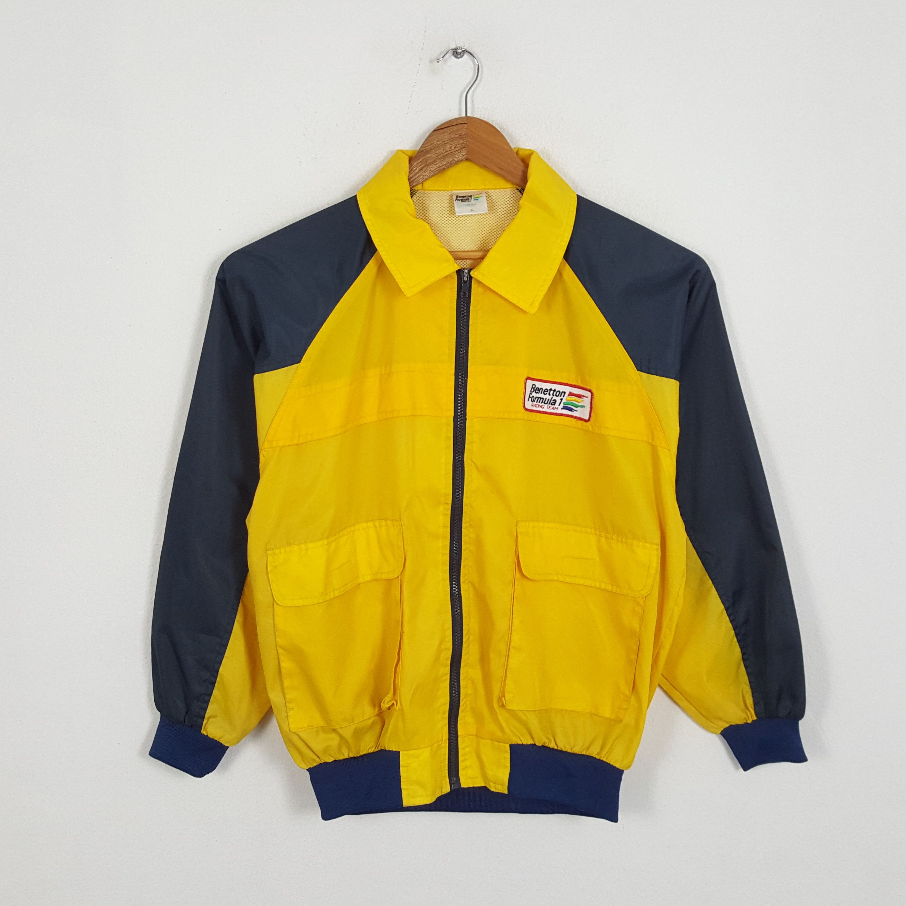 Vintage BENETTON FORMULA 1 RACING TEAM Windbreaker Jacket