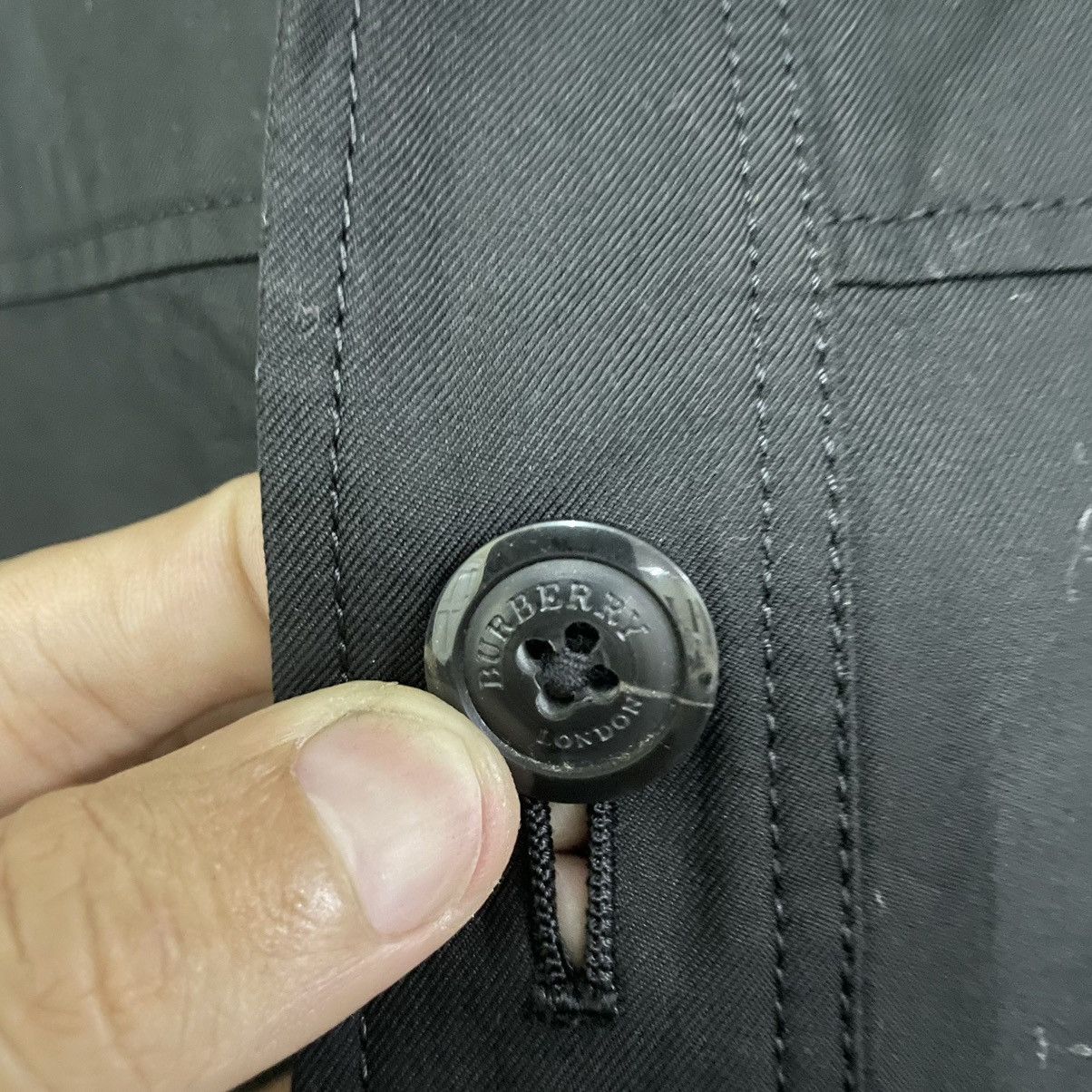 Burberry 💥 BURBERRY BLACK NOVA CHECK LIGHT BUTTON JACKET Size US L / EU 52-54 / 3 - 6 Thumbnail