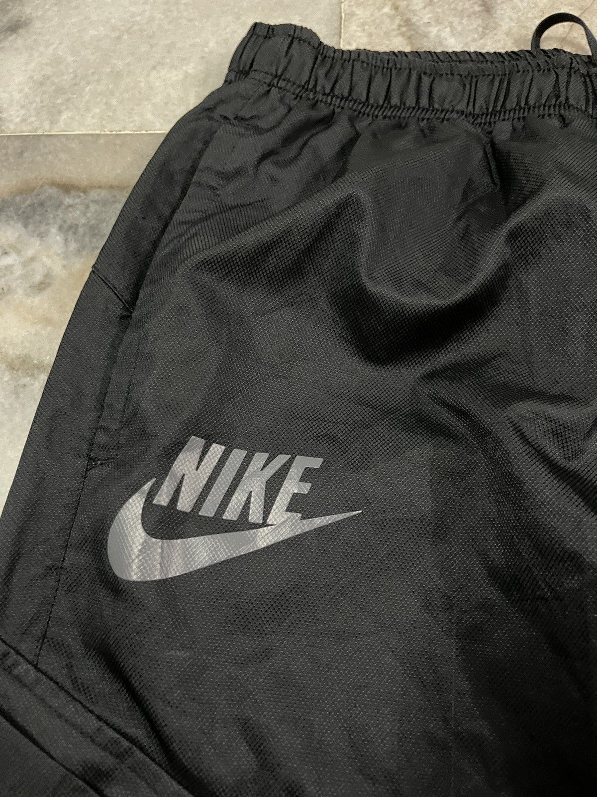 Nike Nike Y2K Cargo Pants Black Size US 33 - 5 Thumbnail